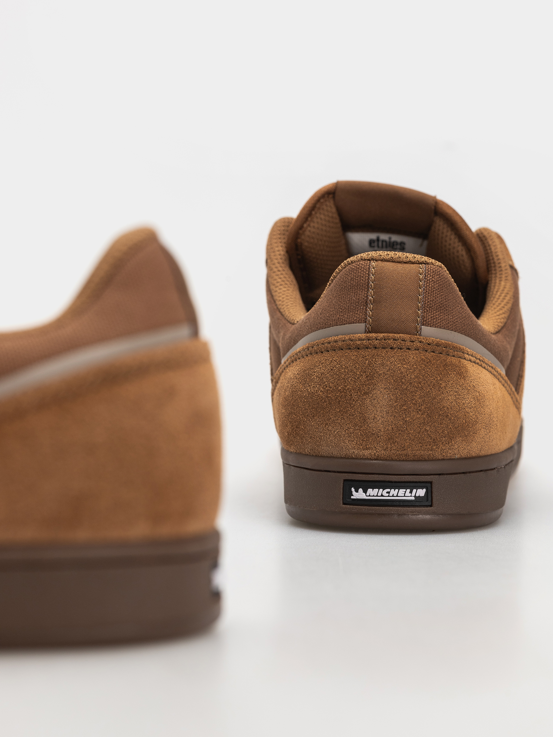 Обувки Etnies Marana (brown/gum)