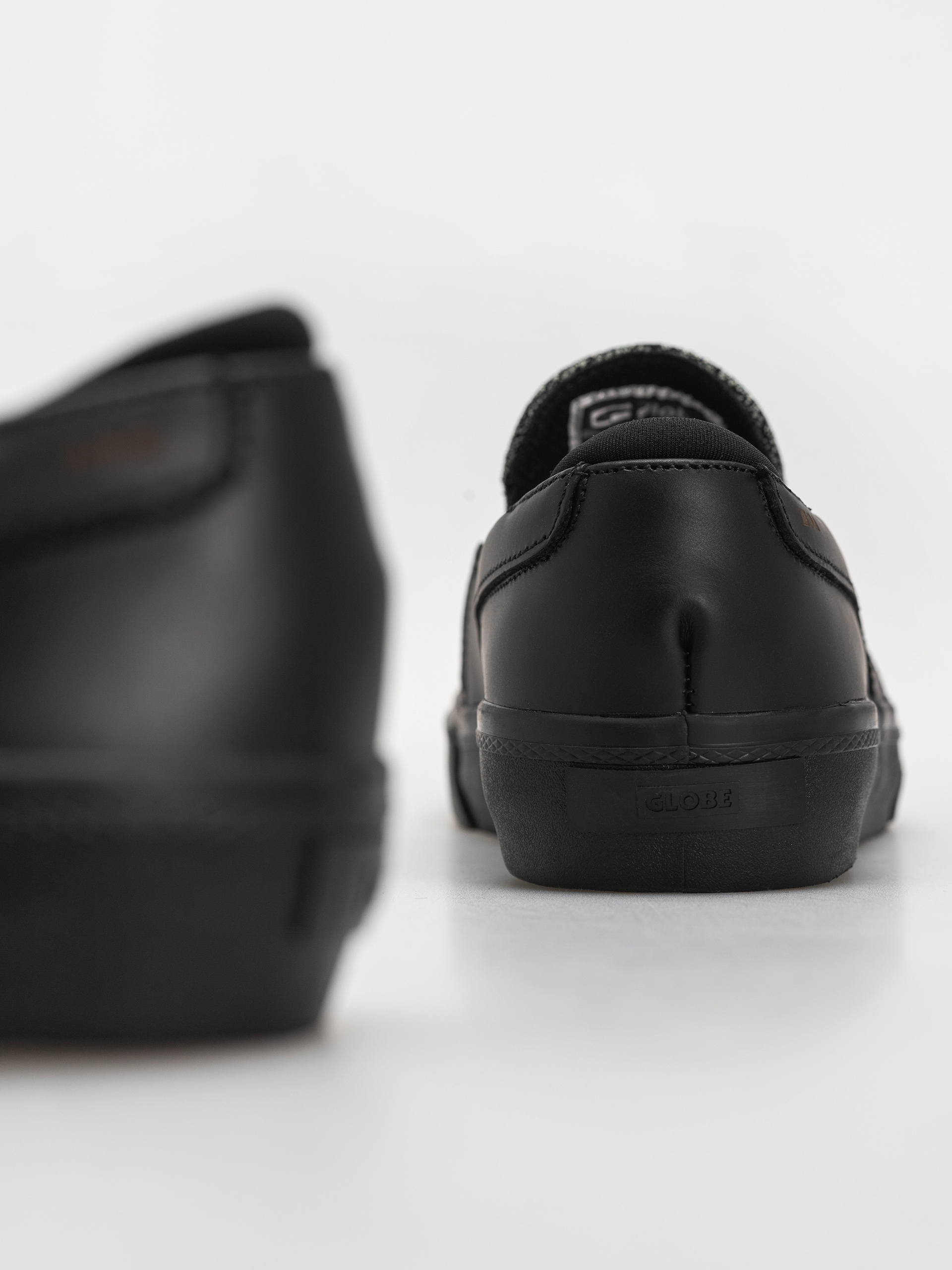 Обувки Globe Liaizon (black/stingray)