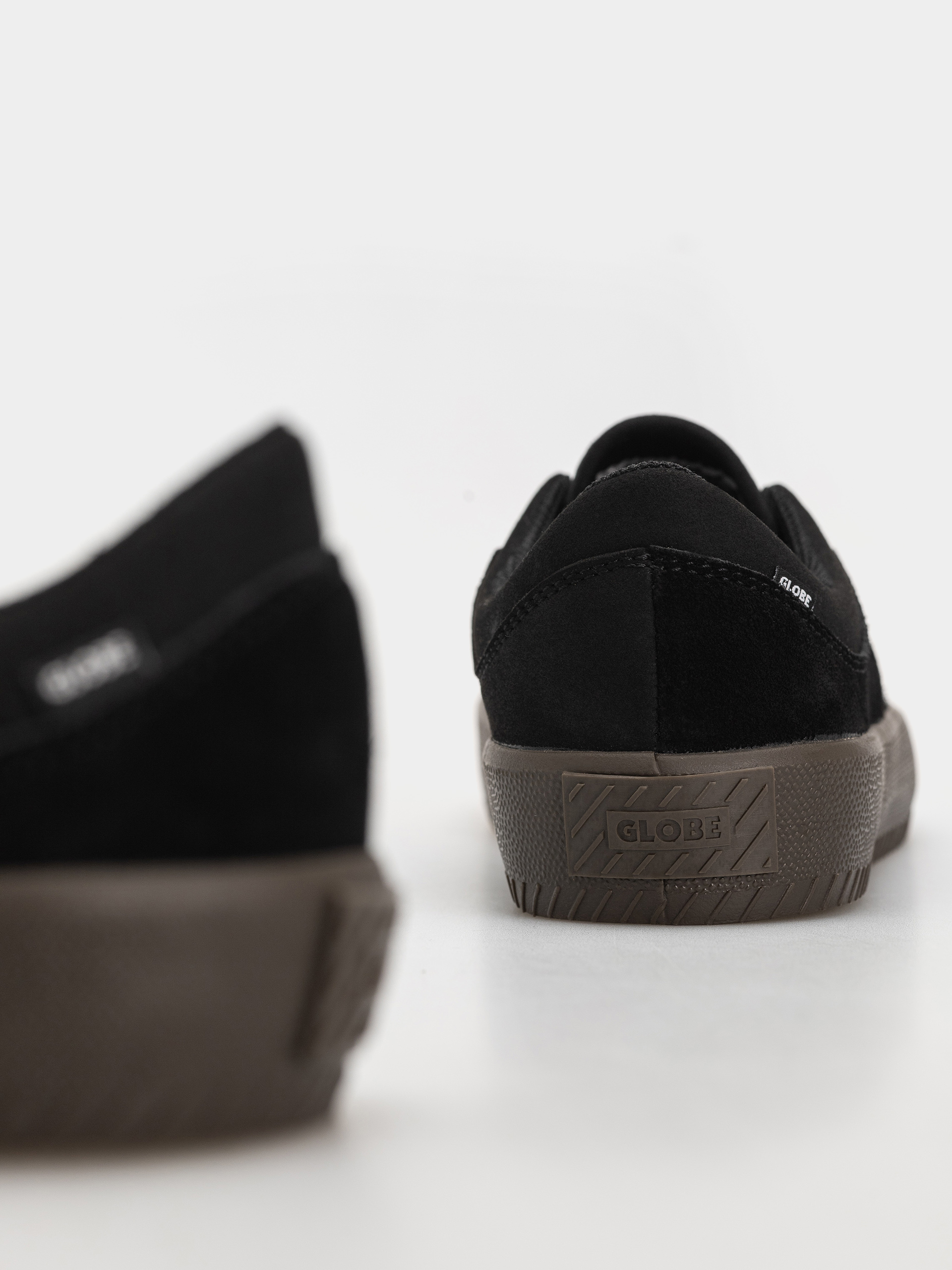 Обувки Globe Melbek (black/gum)
