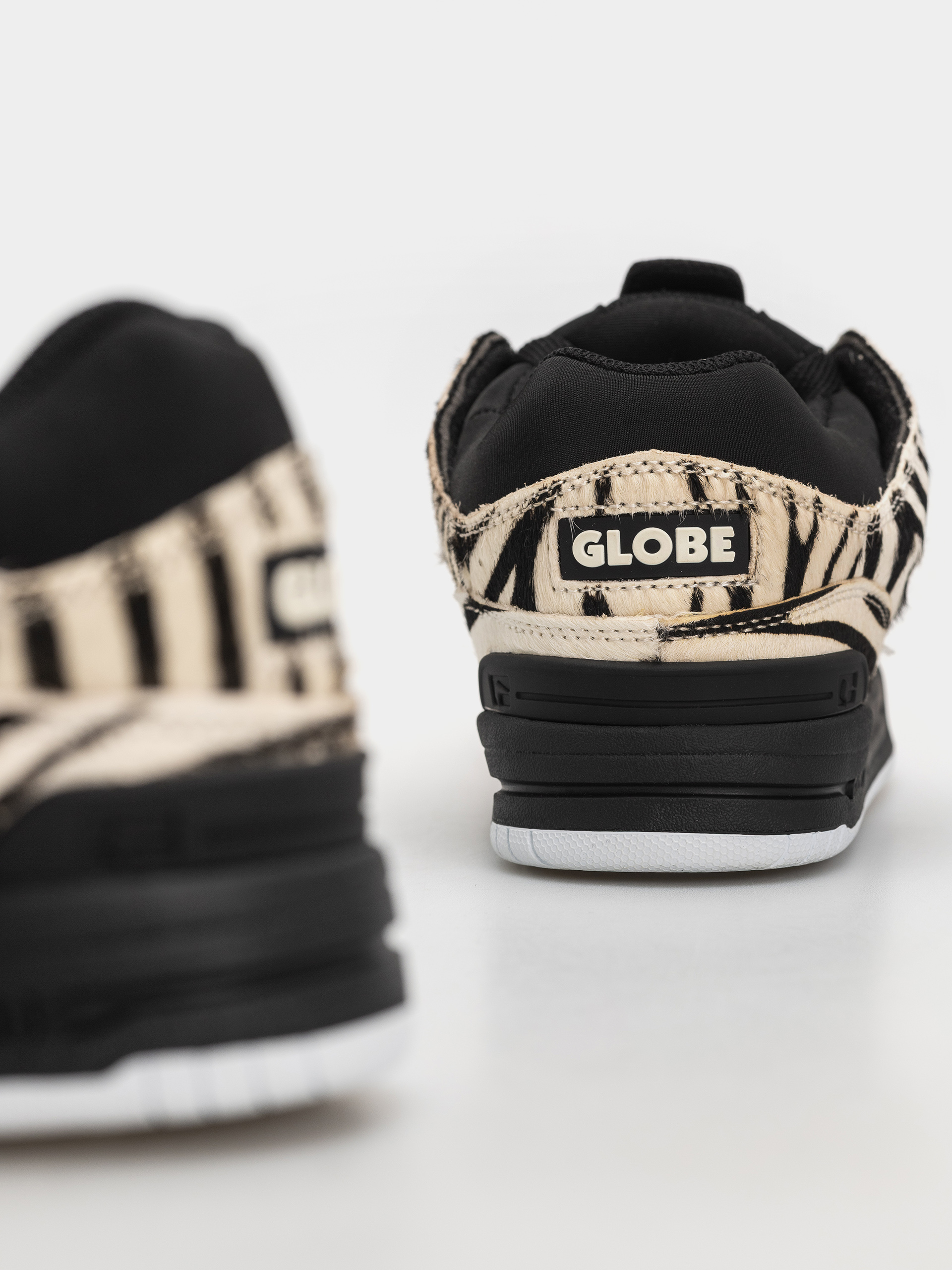 Обувки Globe Fusion (zebra)