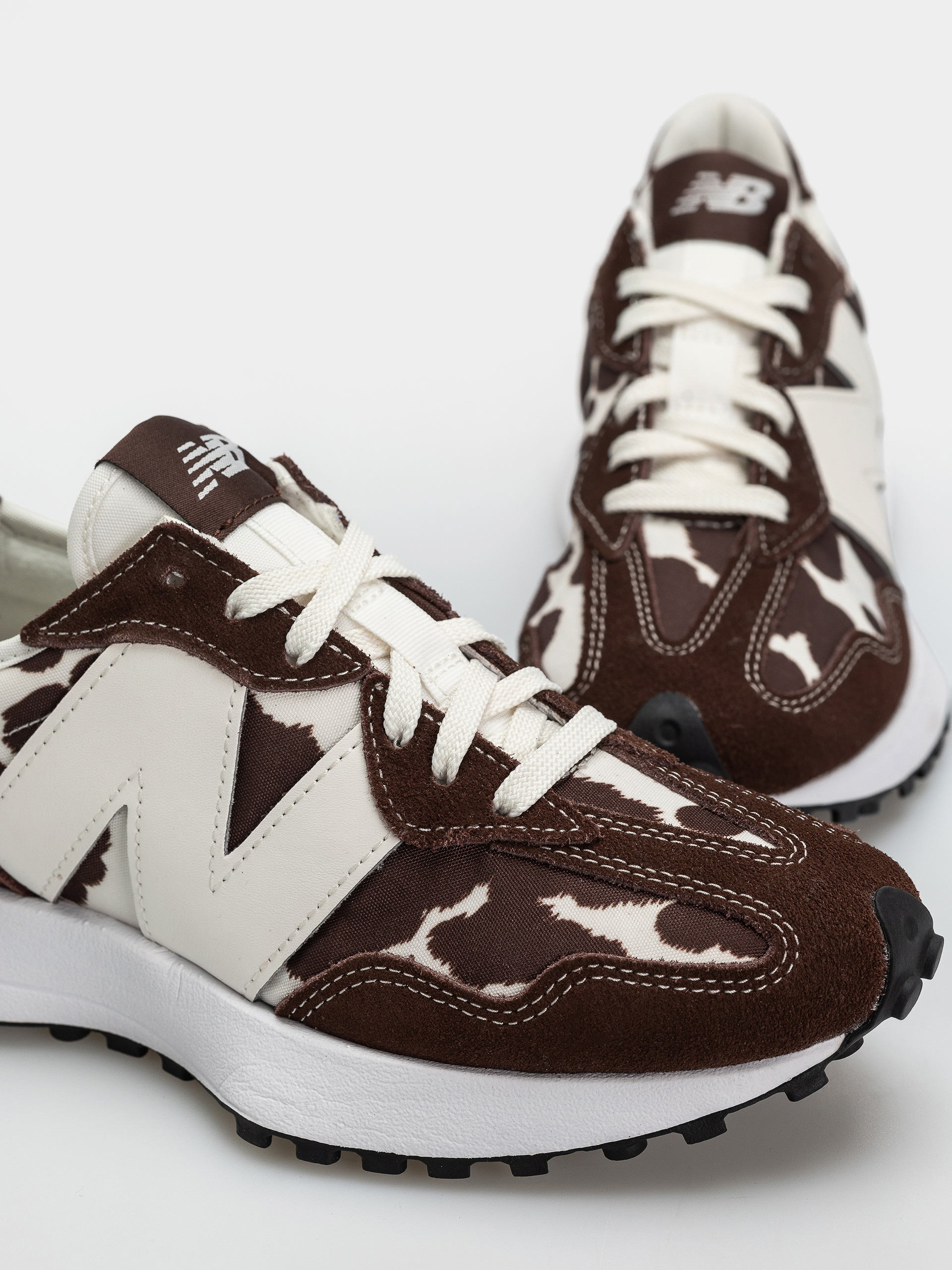 Обувки New Balance 327 Wmn (pumpernickel/sea salt)