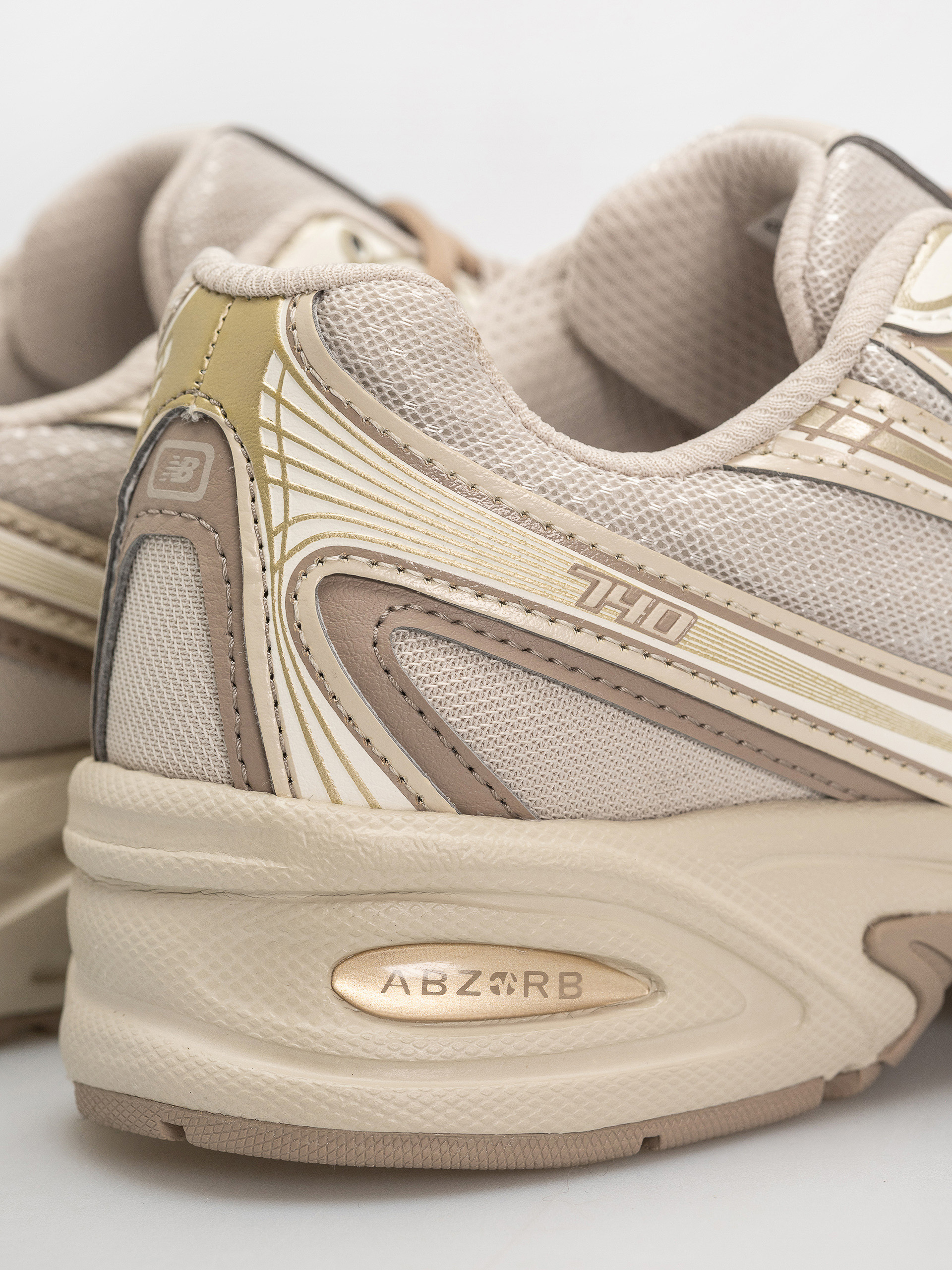 Обувки New Balance 740 (mushroom/timberwolf)