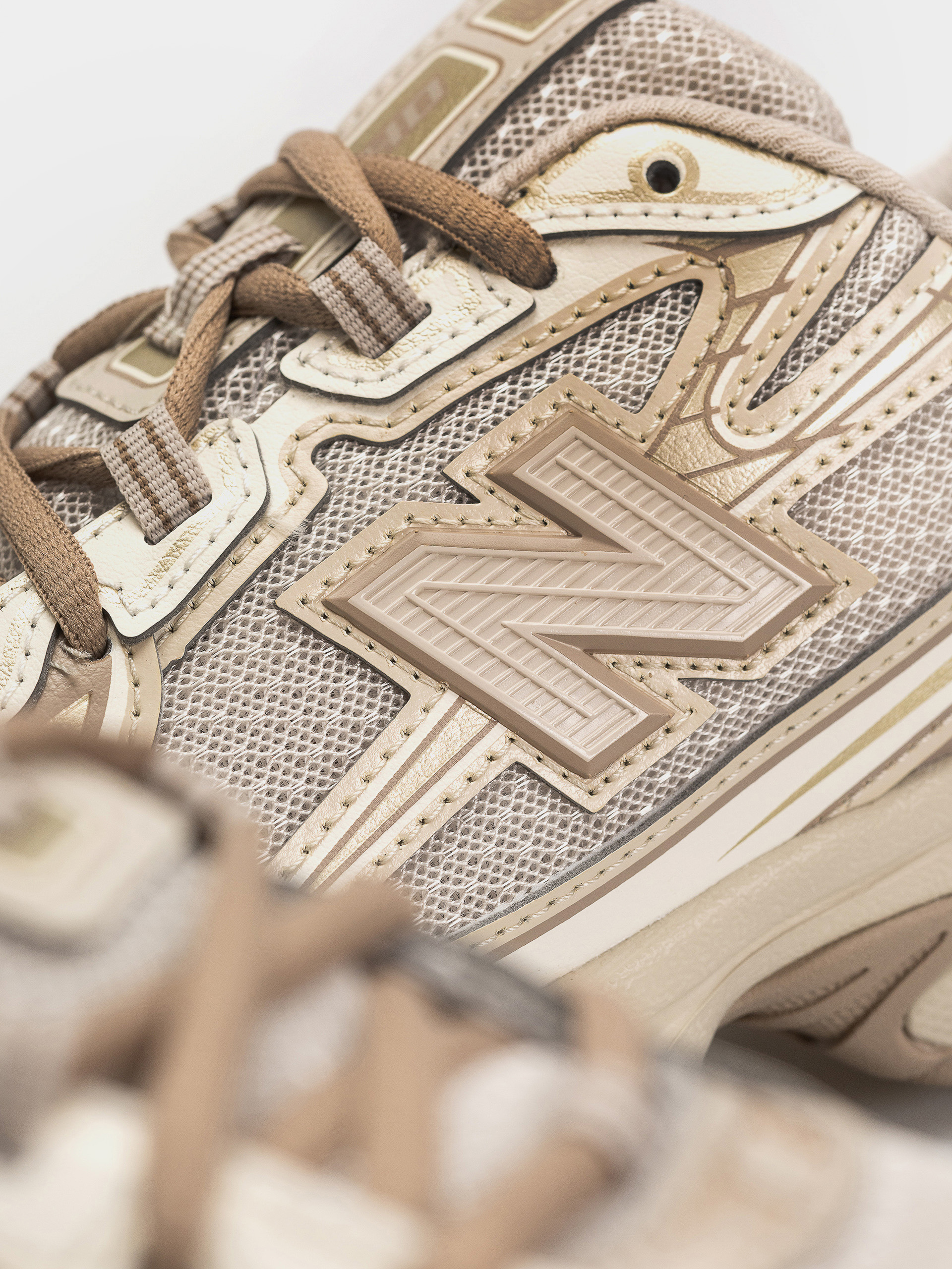 Обувки New Balance 740 (mushroom/timberwolf)