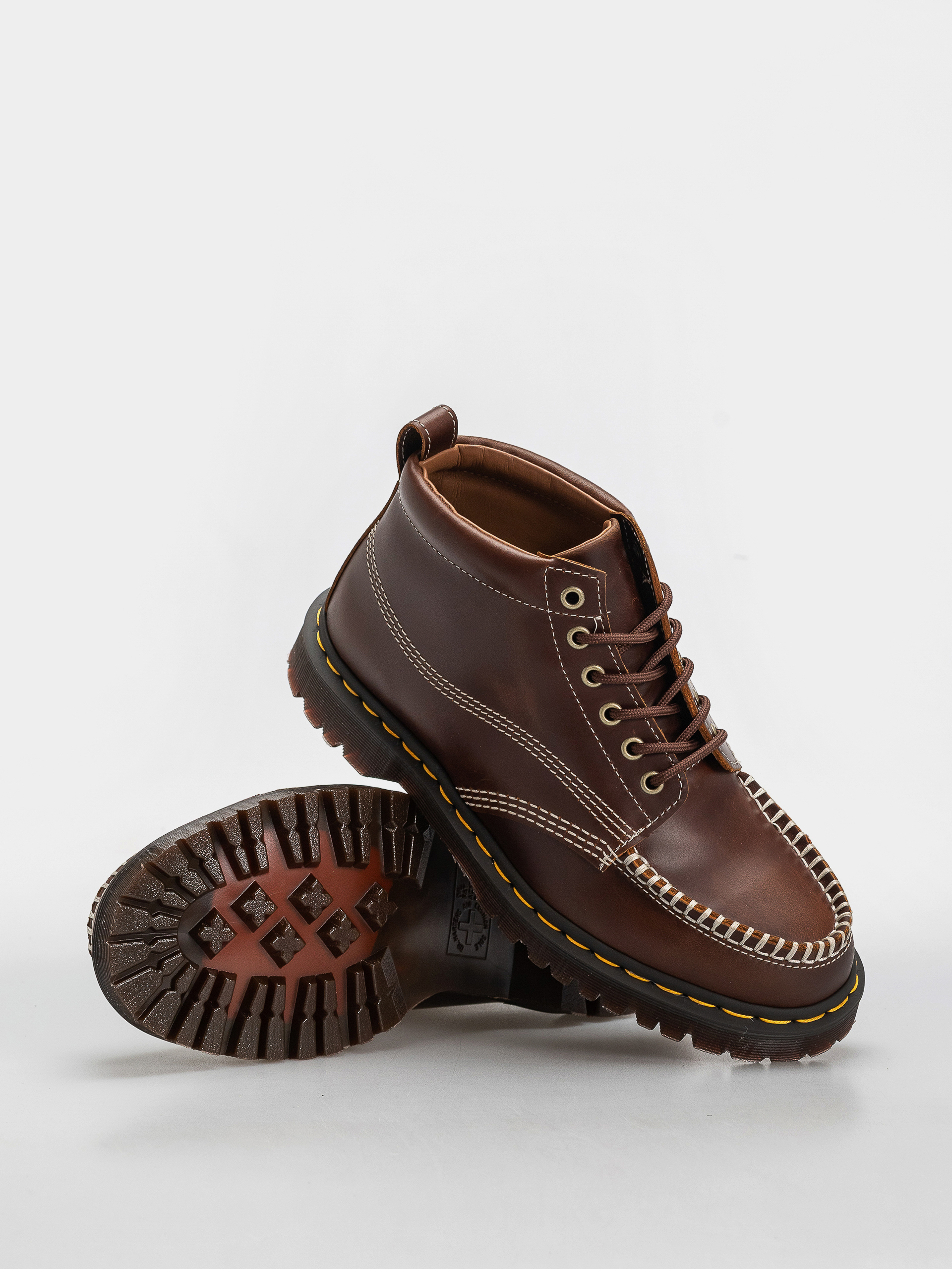 Обувки Dr. Martens Lowell Chukka (butterscotch)