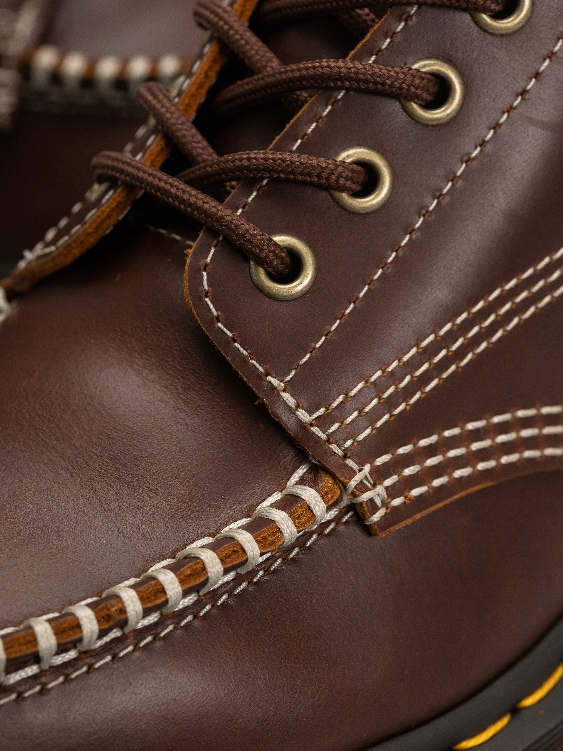 Обувки Dr. Martens Lowell Chukka (butterscotch)