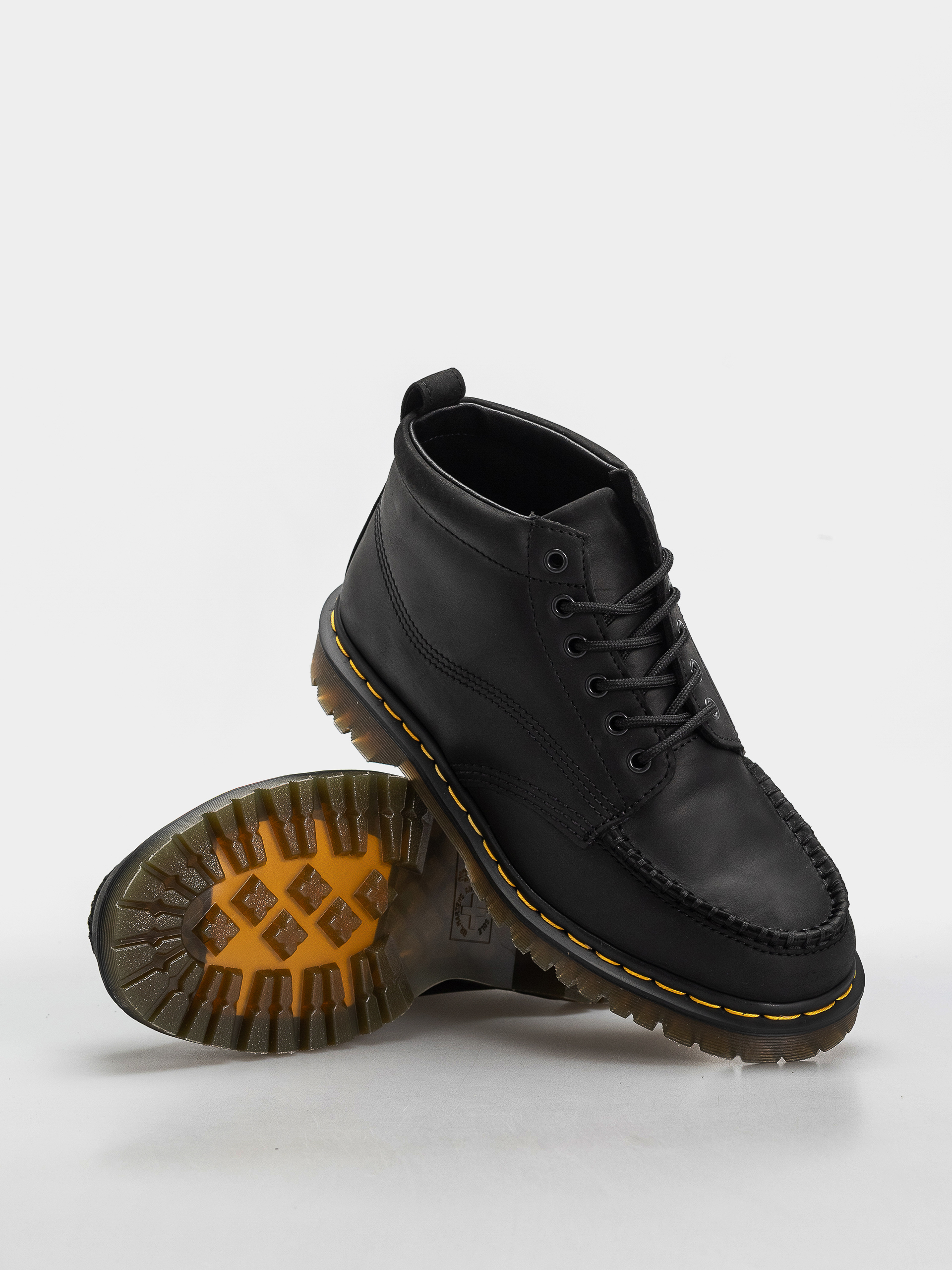 Обувки Dr. Martens Lowell Chukka (black)