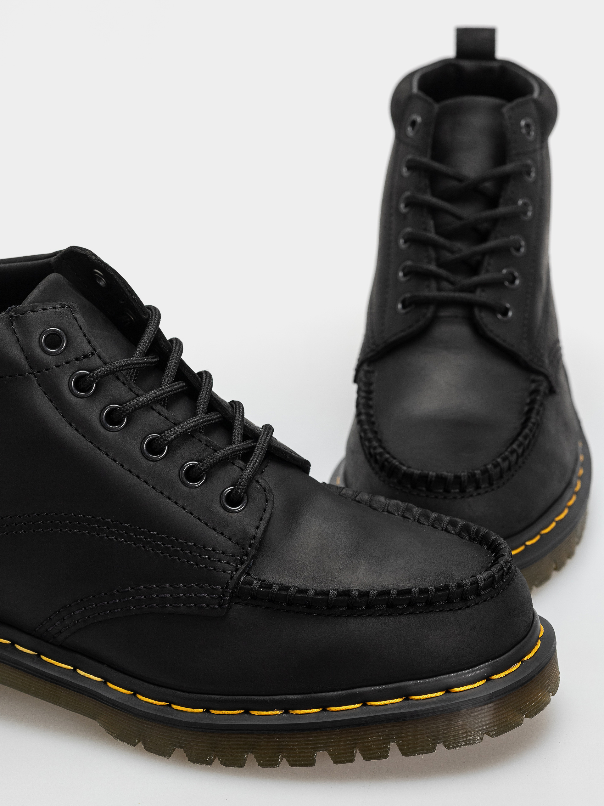 Обувки Dr. Martens Lowell Chukka (black)