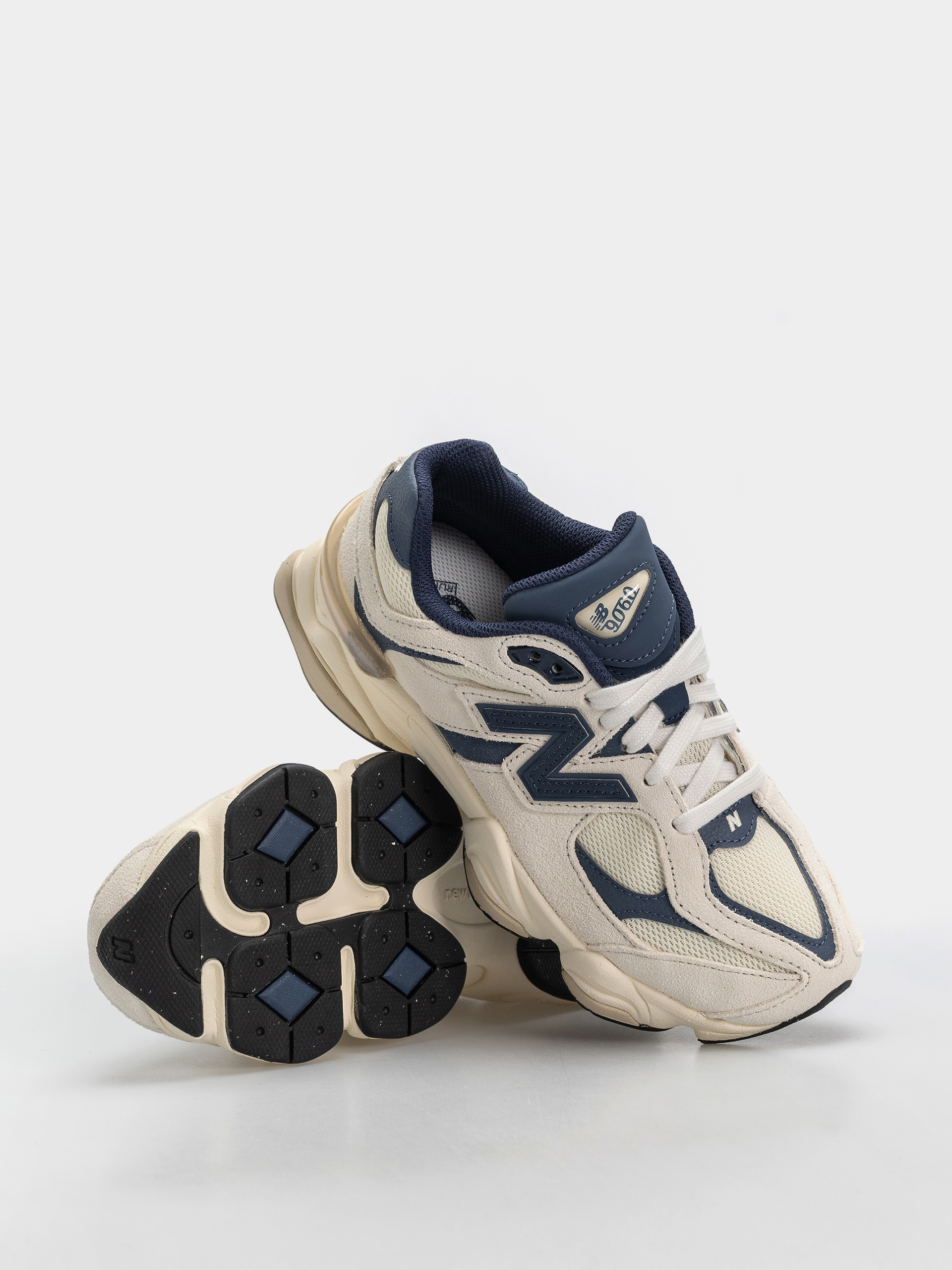 Обувки New Balance 9060 JR (nb navy/linen)