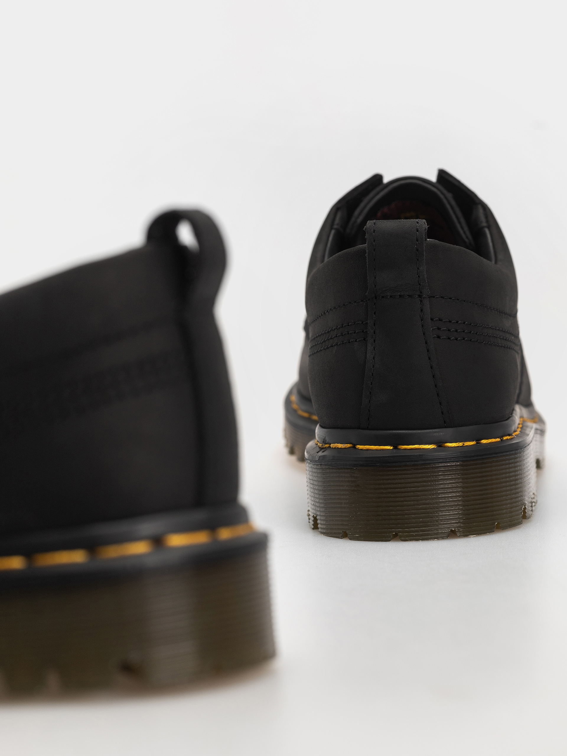 Обувки Dr. Martens Lowell (black)