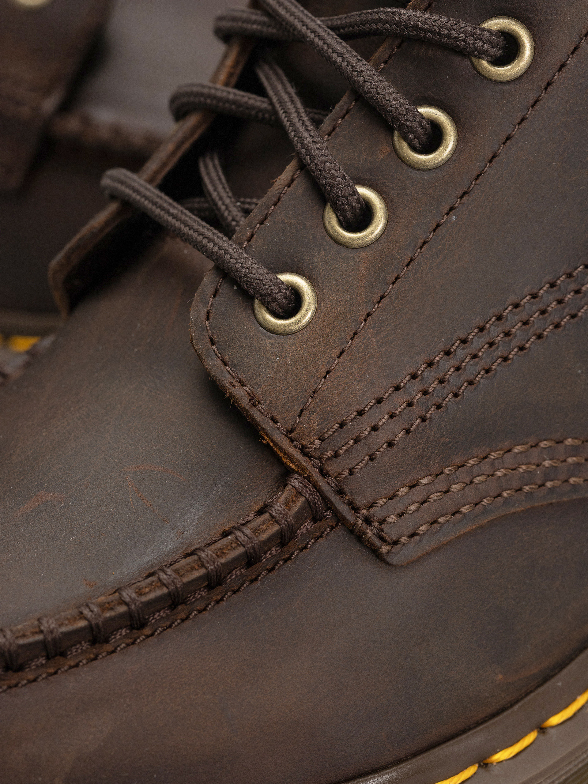 Обувки Dr. Martens Lowell Chukka (dark brown)
