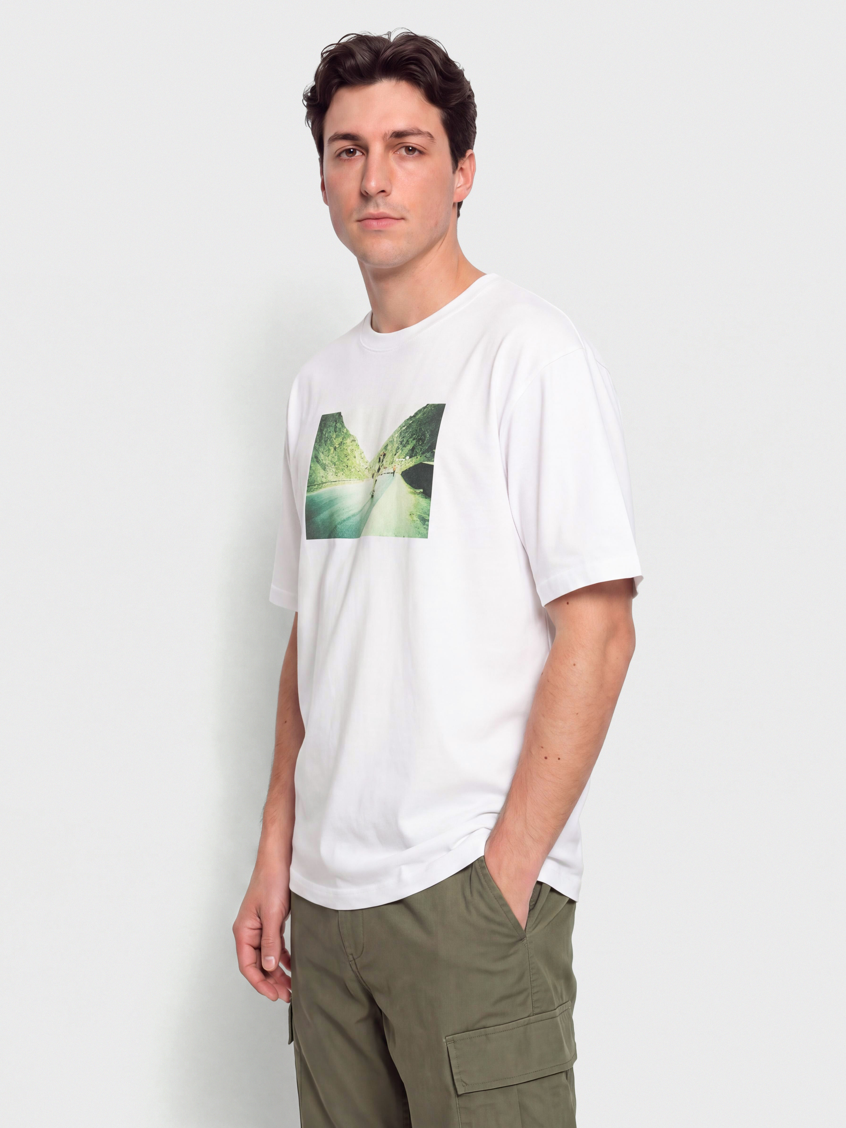 Тениска OBEY Skateistan Photo (white)