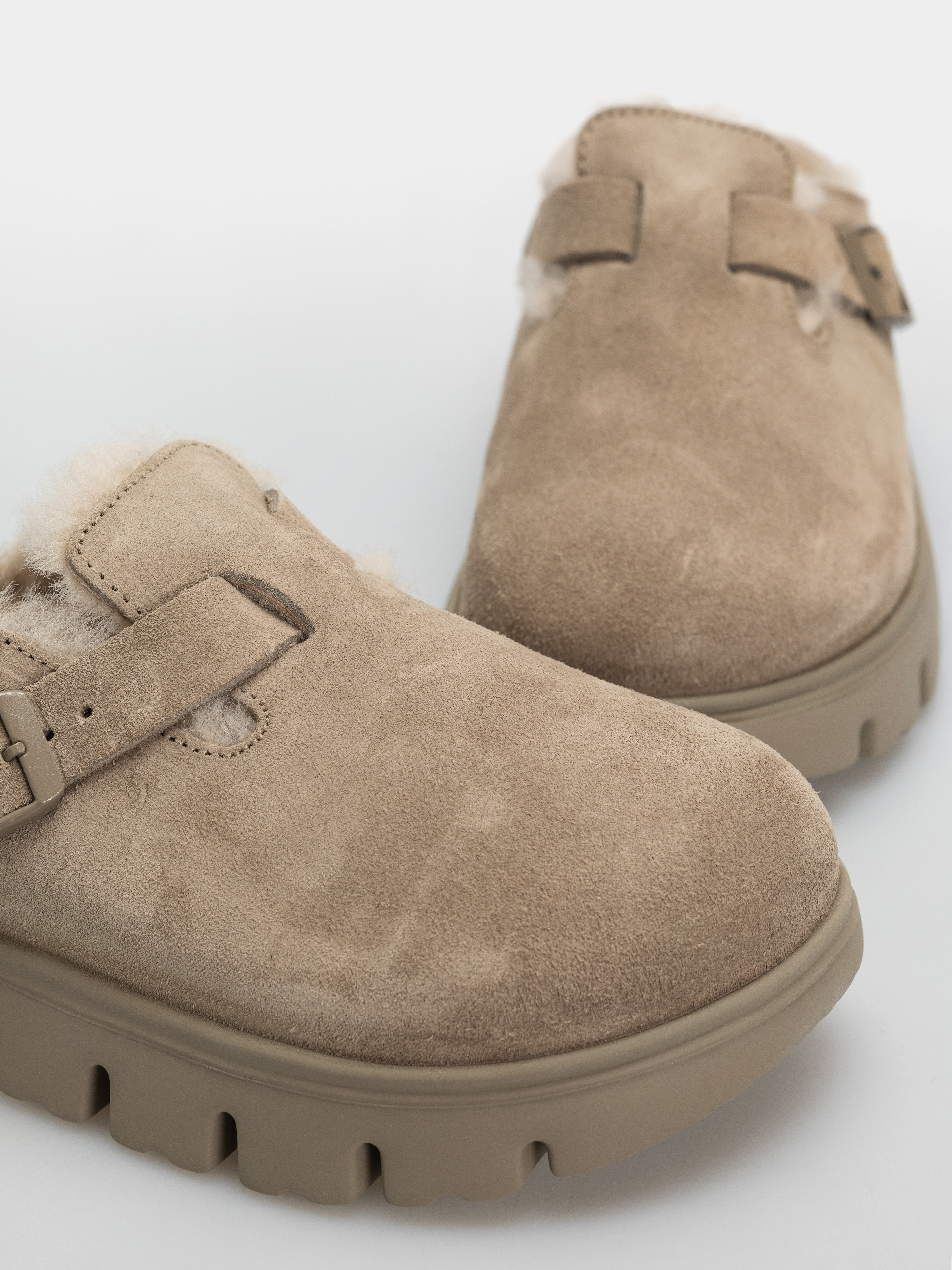 Чехли Birkenstock Boston Chunky Shearling Suede Leather Narrow Wmn (taupe)