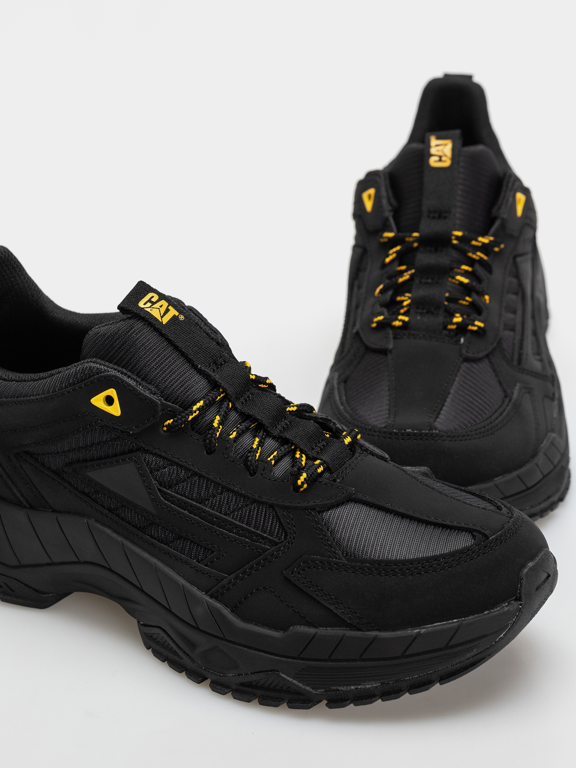Обувки Caterpillar Amperage (black)