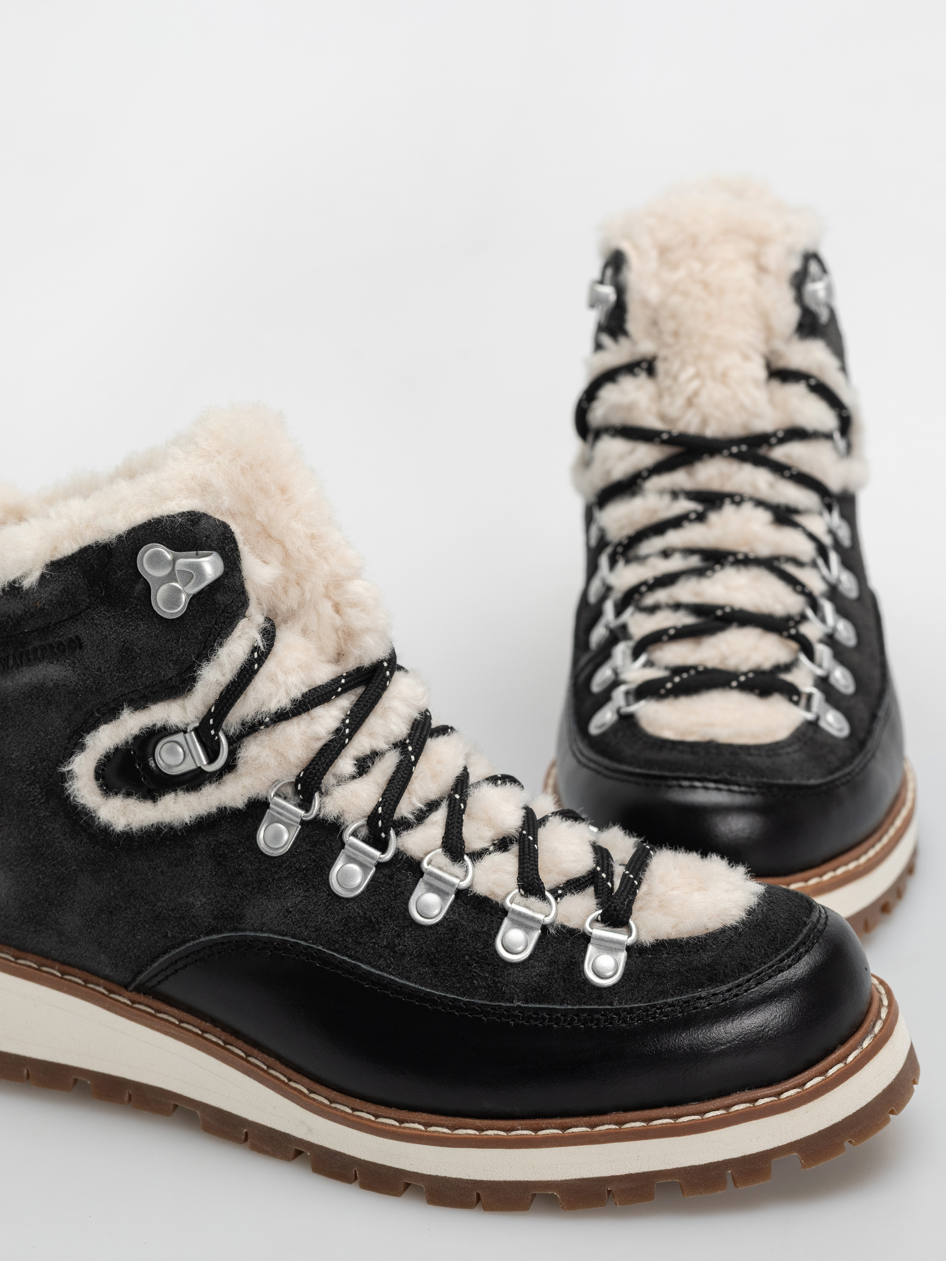 Обувки Merrell Sugarloaf Mid Wmn (black)