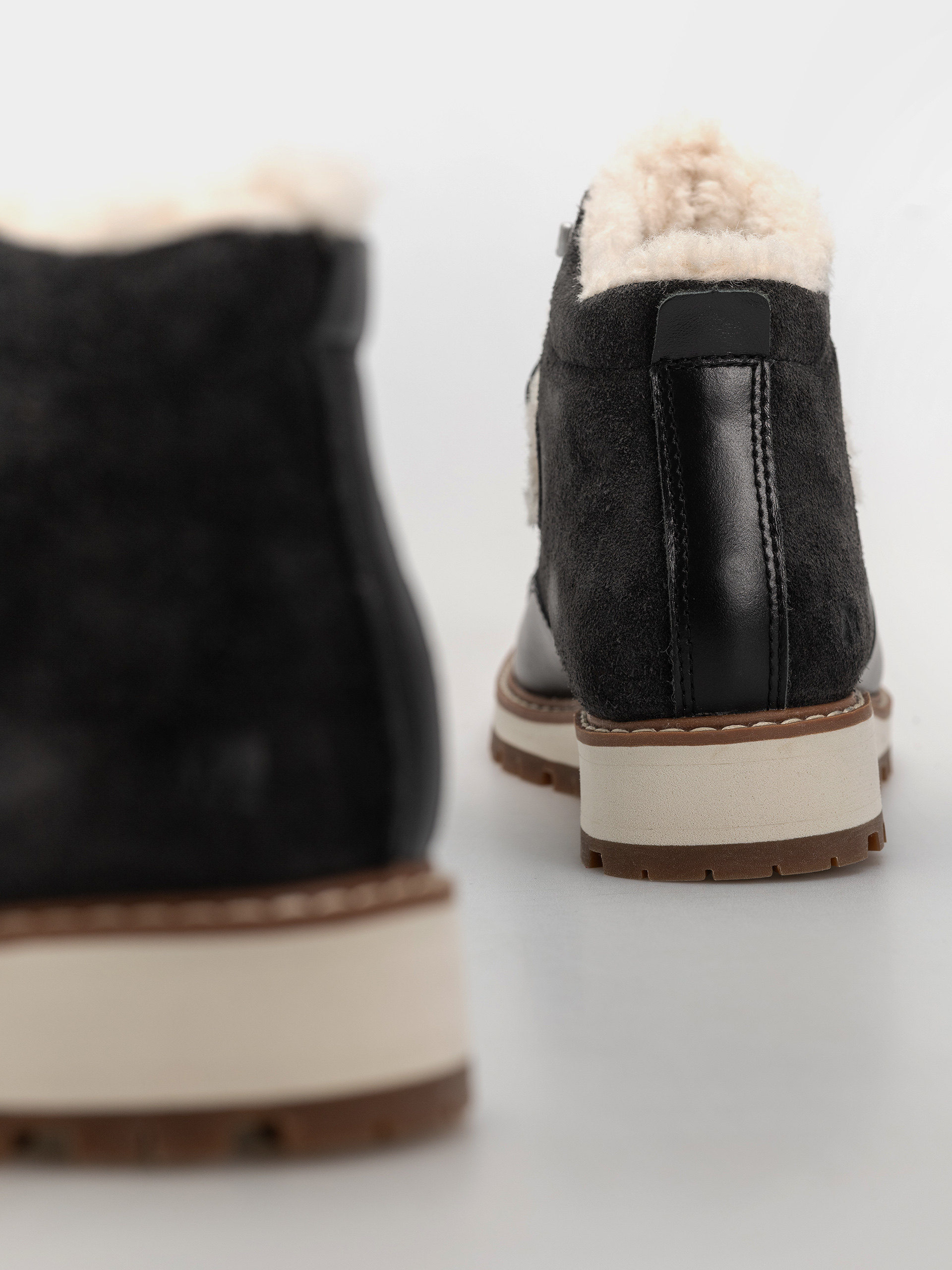 Обувки Merrell Sugarloaf Mid Wmn (black)