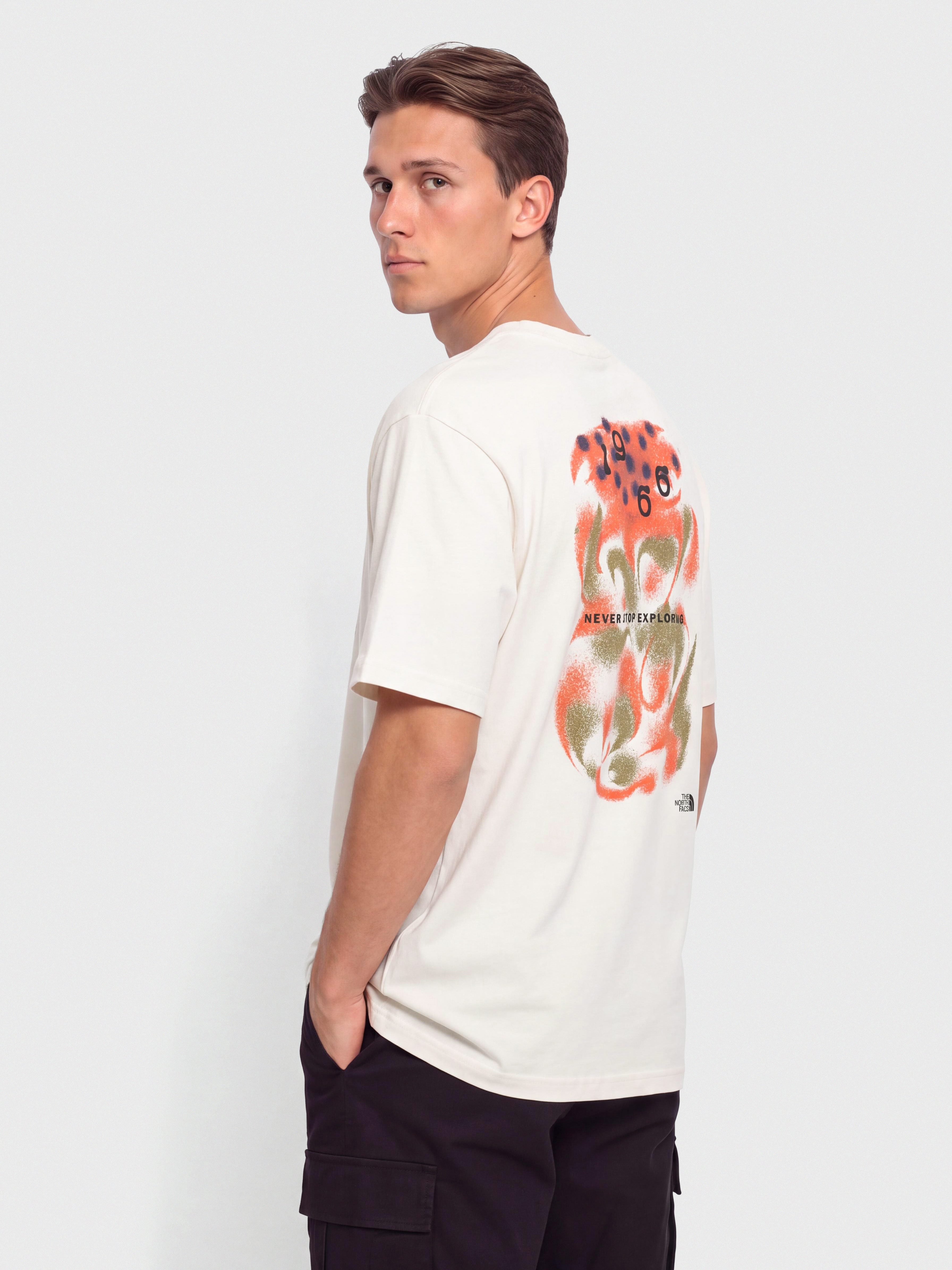 Тениска The North Face Motion Relaxed (white dune)