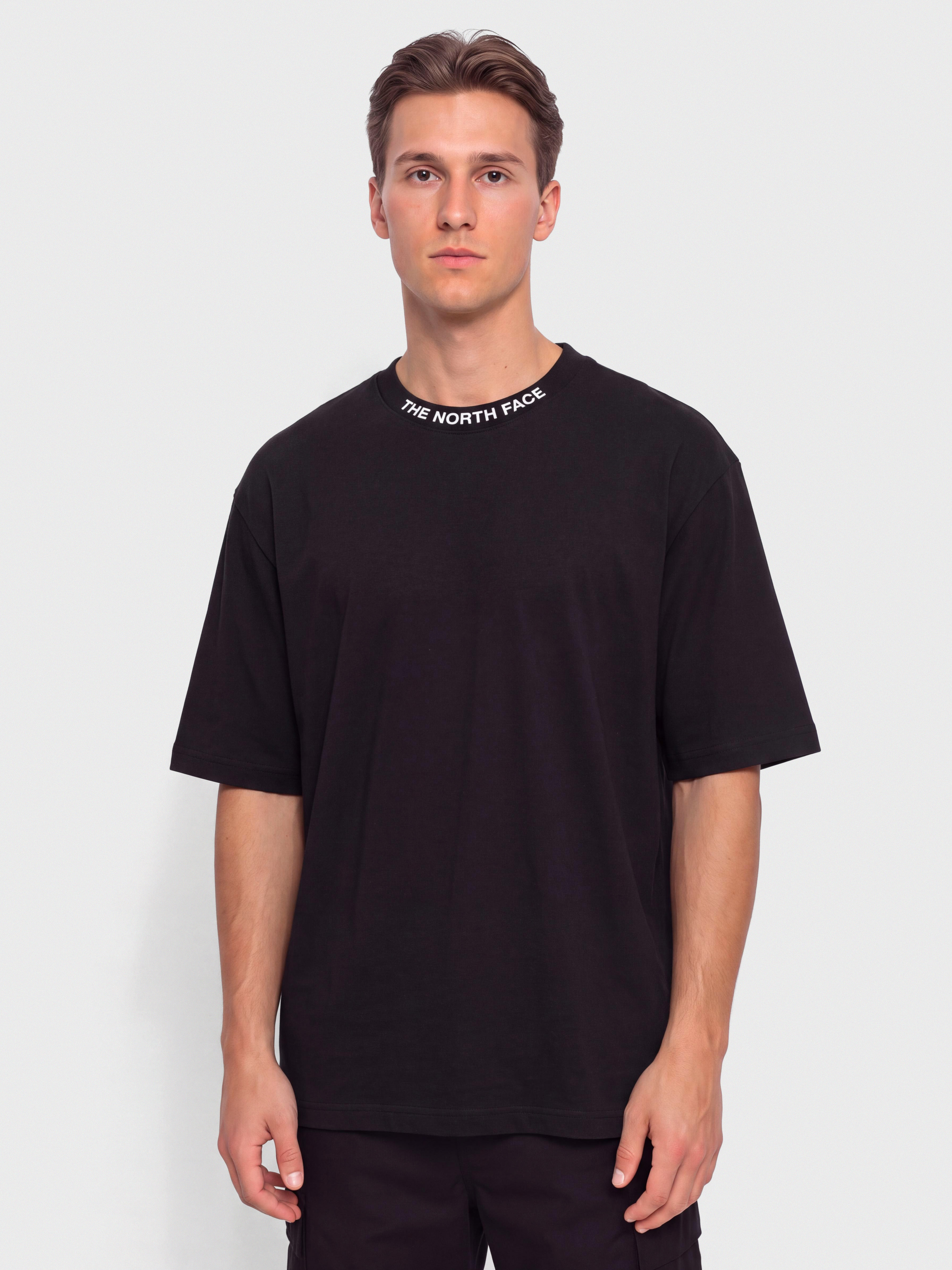 Тениска The North Face Zumu Relaxed (tnf black)