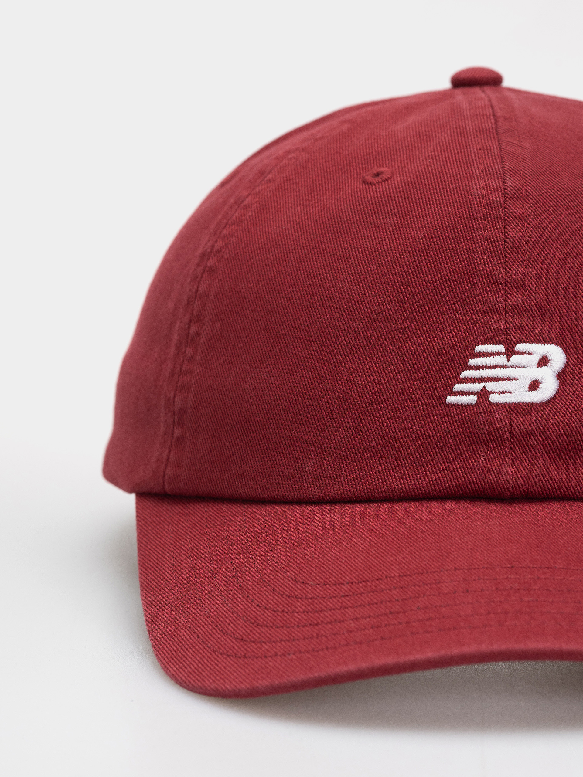 Шапка с козирка New Balance 6 Panel Classic Hat V 2.0 (podium red)