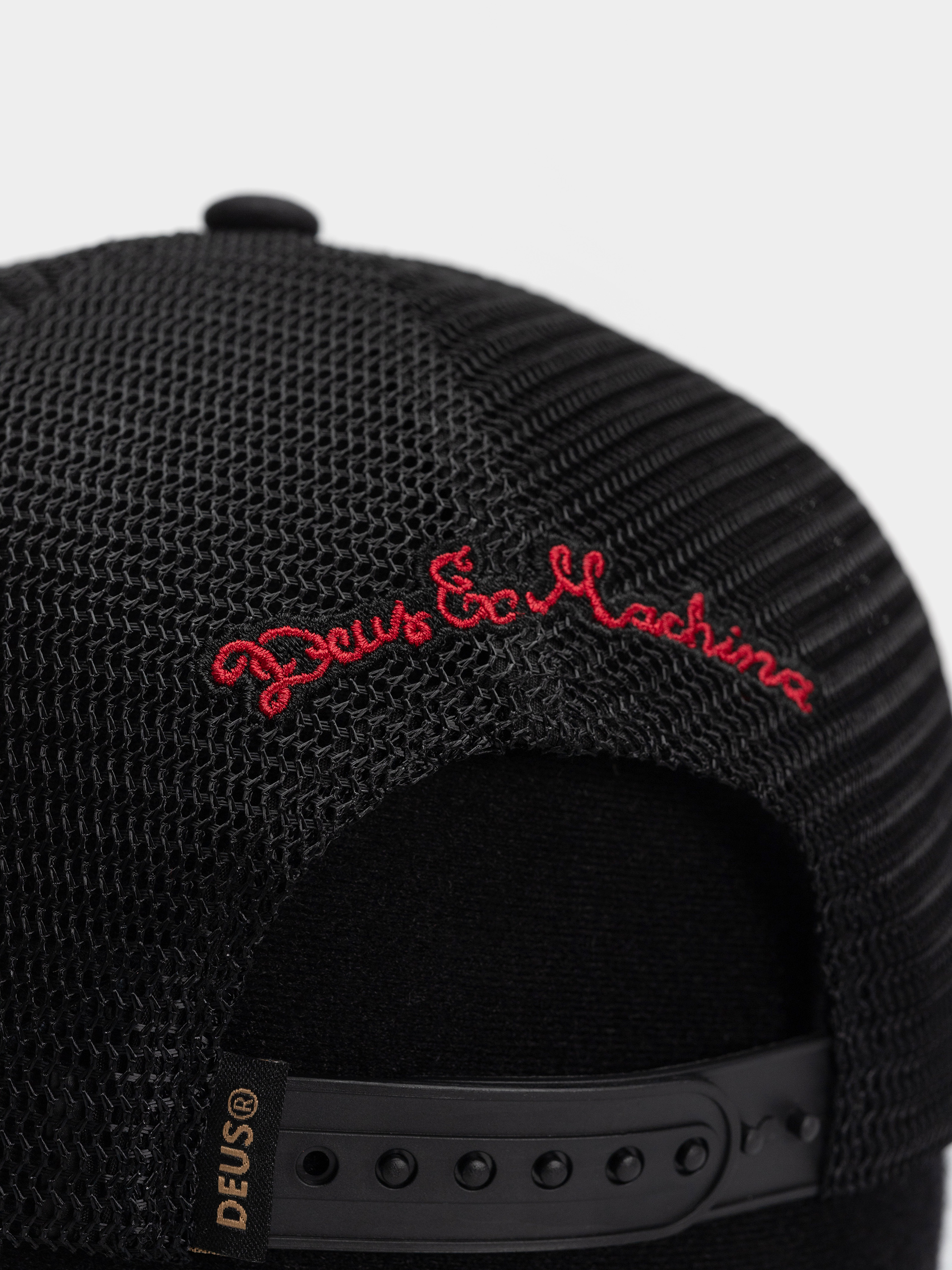 Шапка с козирка Deus Ex Machina Shook Ones Trucker (black)