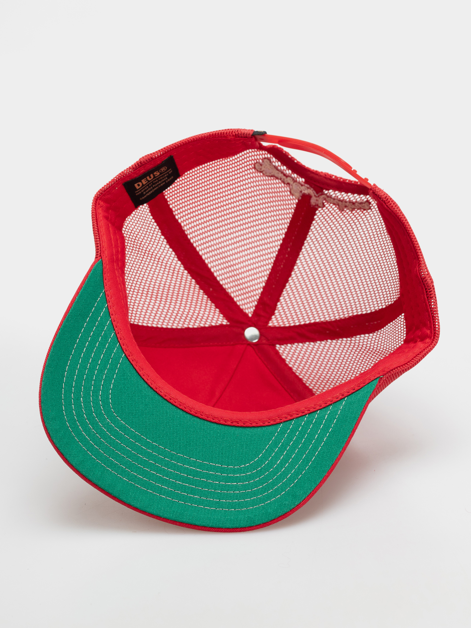 Шапка с козирка Deus Ex Machina Mudflap Trucker (cherry red)