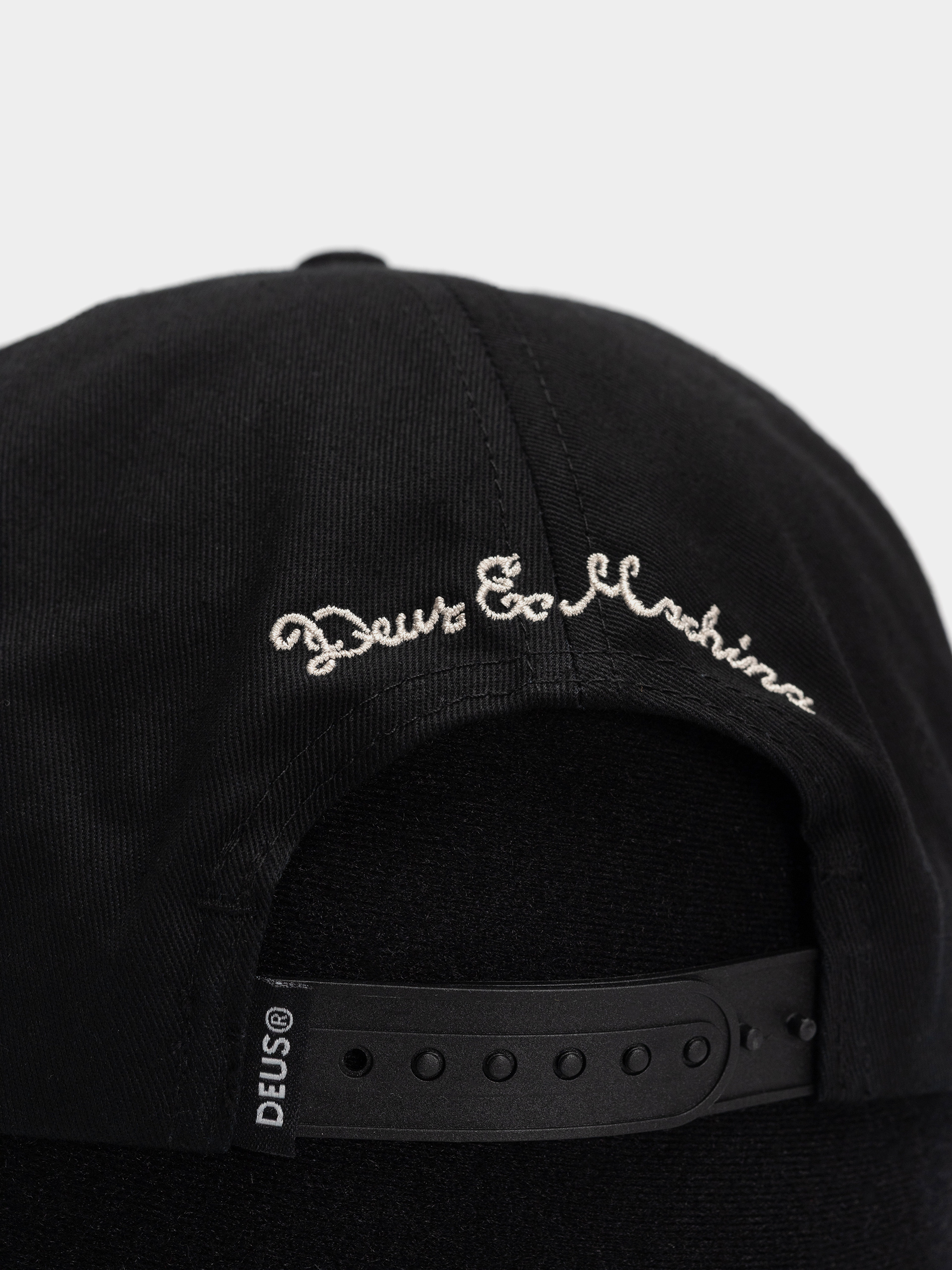 Шапка с козирка Deus Ex Machina Primo (black)