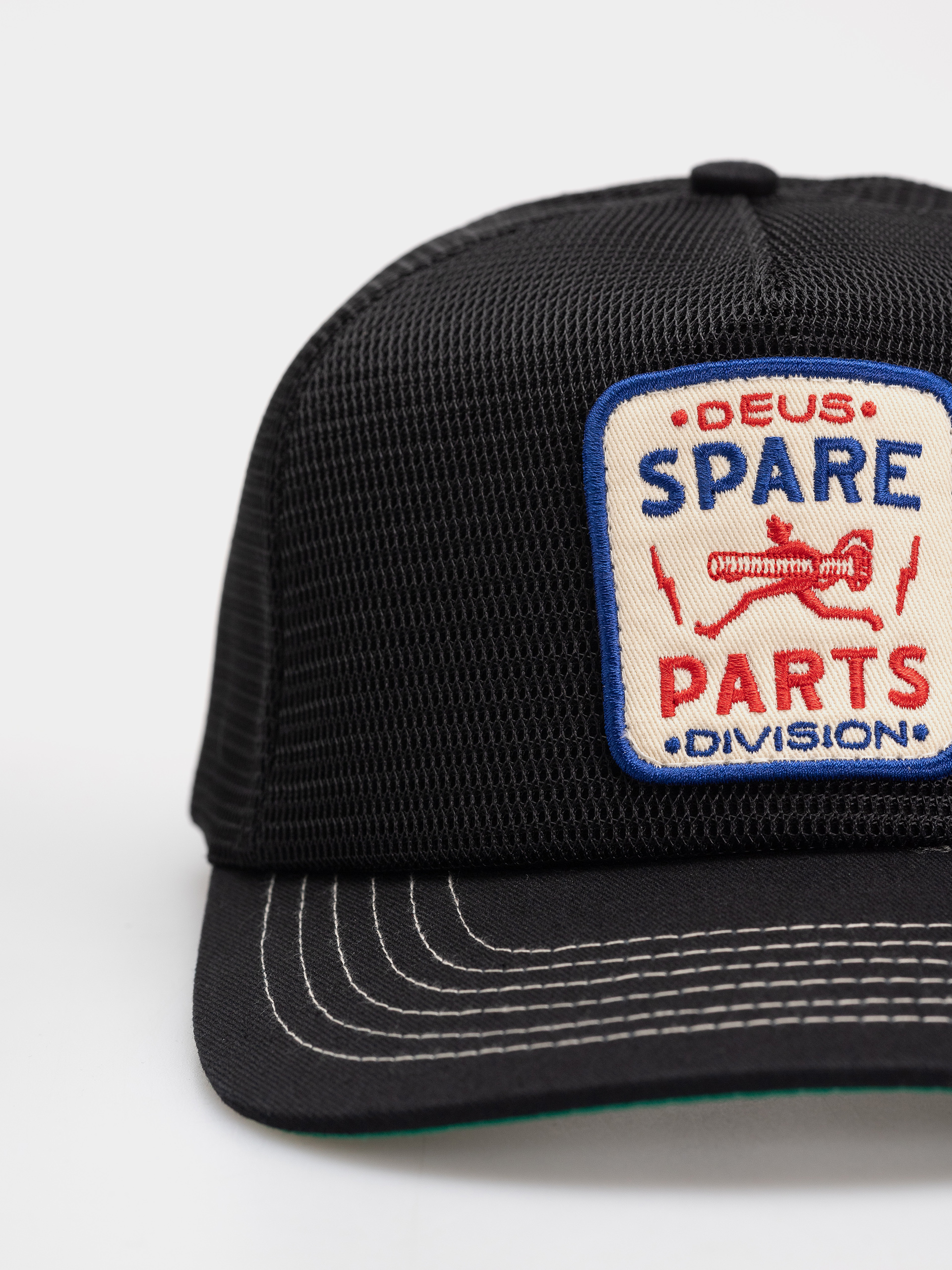 Шапка с козирка Deus Ex Machina Mudflap Trucker (black)
