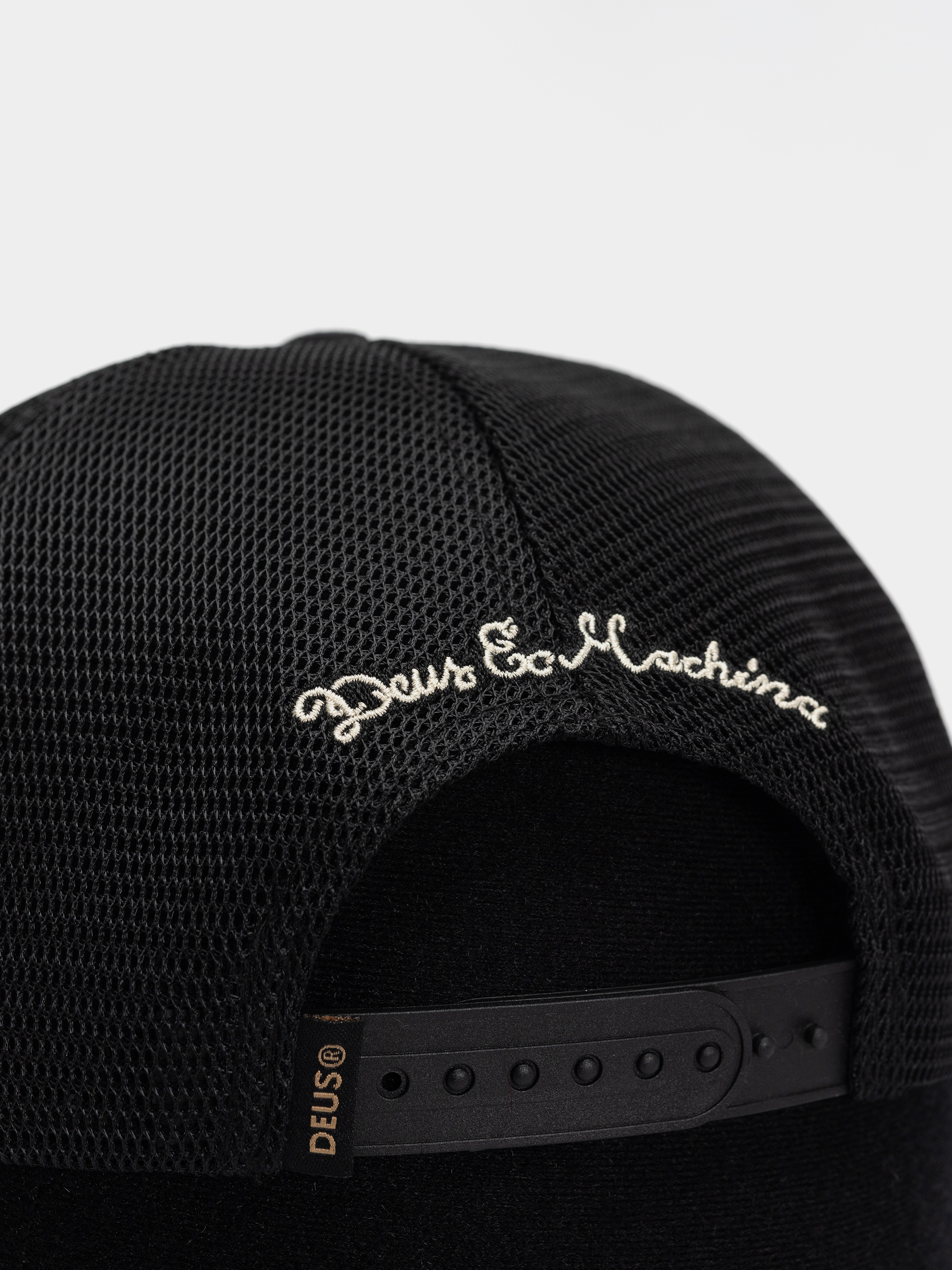 Шапка с козирка Deus Ex Machina Mudflap Trucker (black)