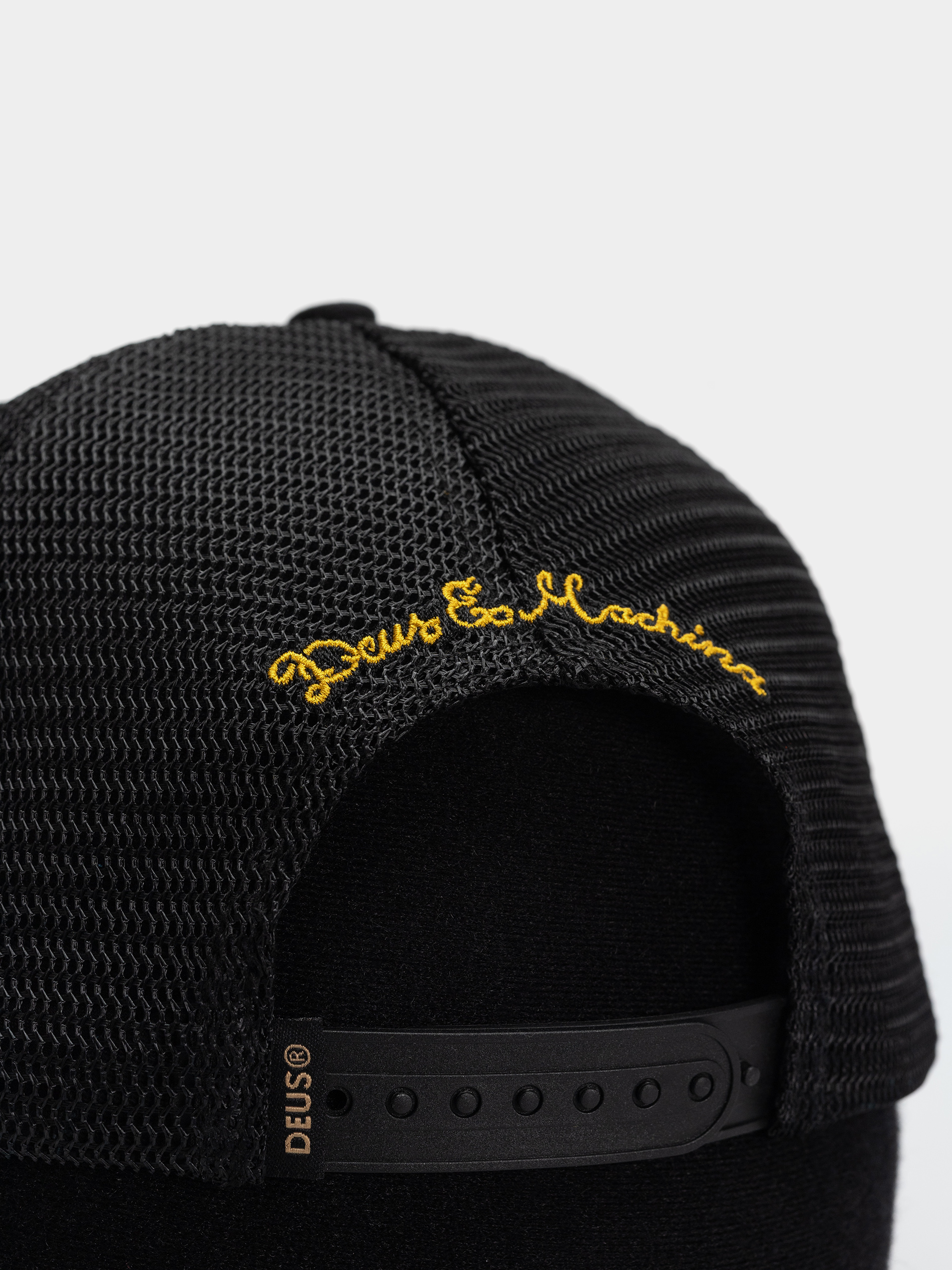 Шапка с козирка Deus Ex Machina Welcome Trucker (black)