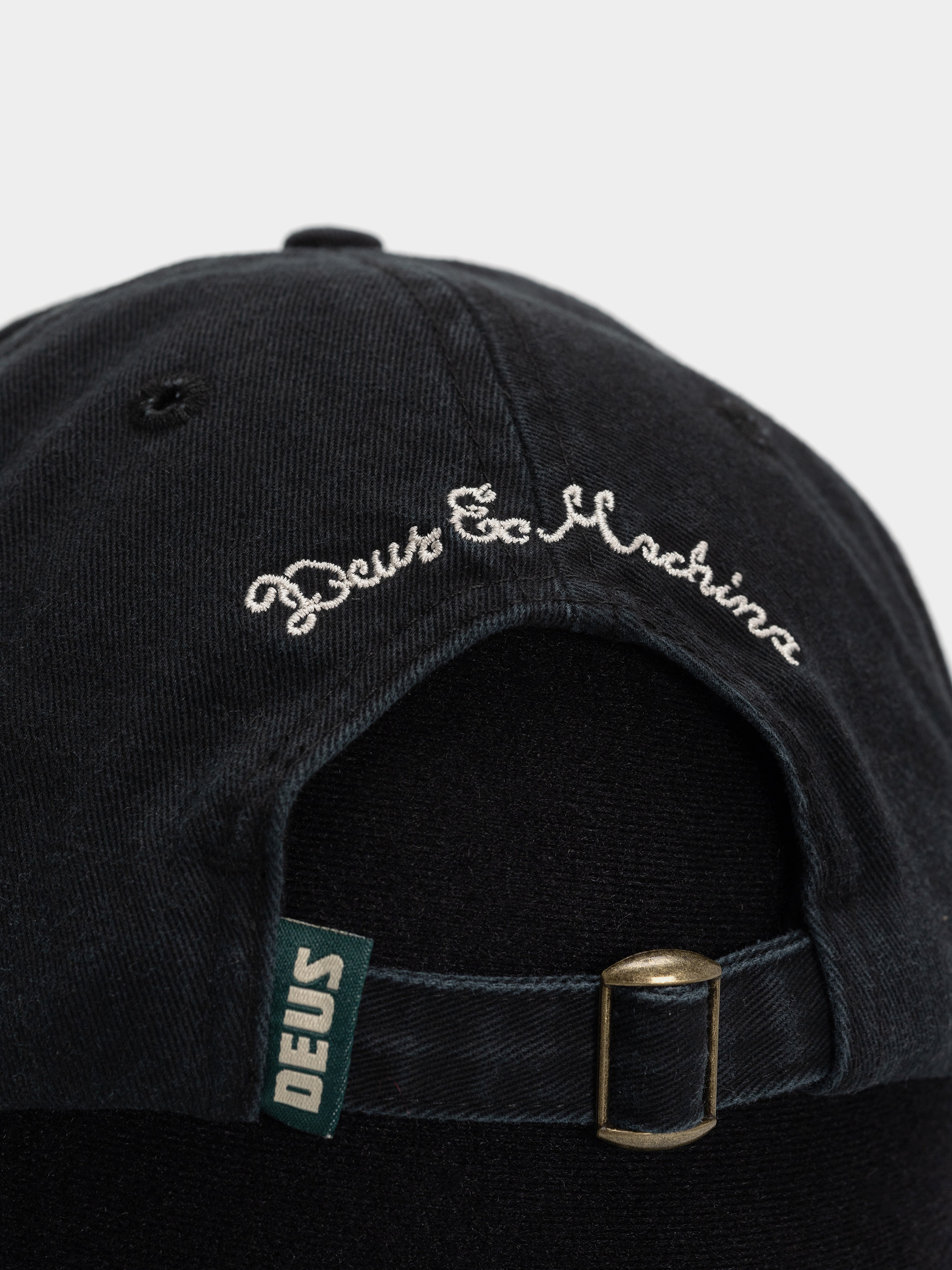 Шапка с козирка Deus Ex Machina Smile Dad (anthracite grey)