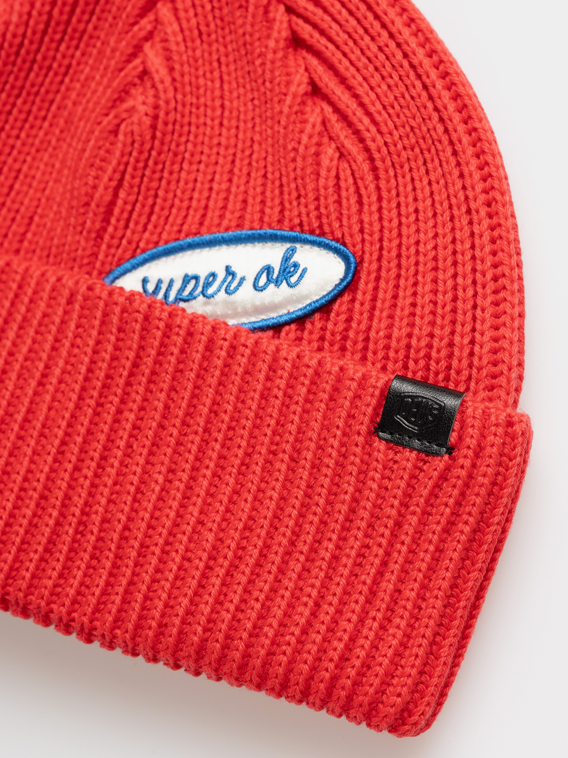Шапка Deus Ex Machina Trophy Wmn (red)