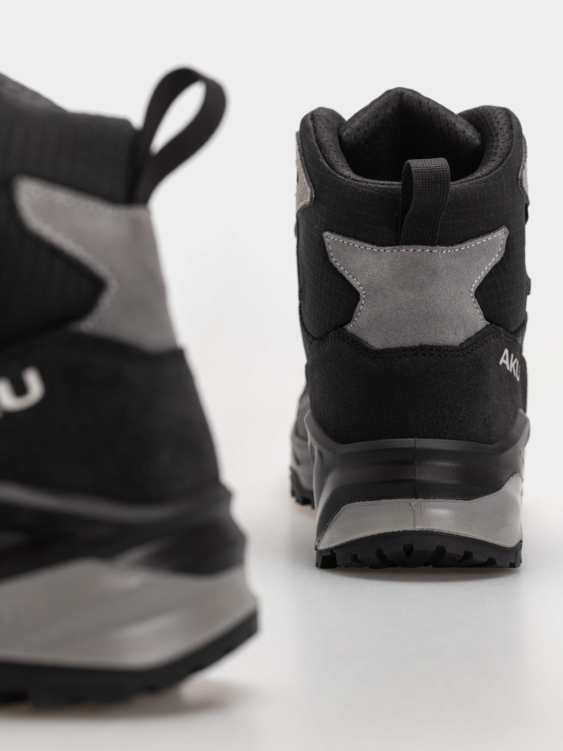 Обувки AKU Adapta Light GTX (black/grey)