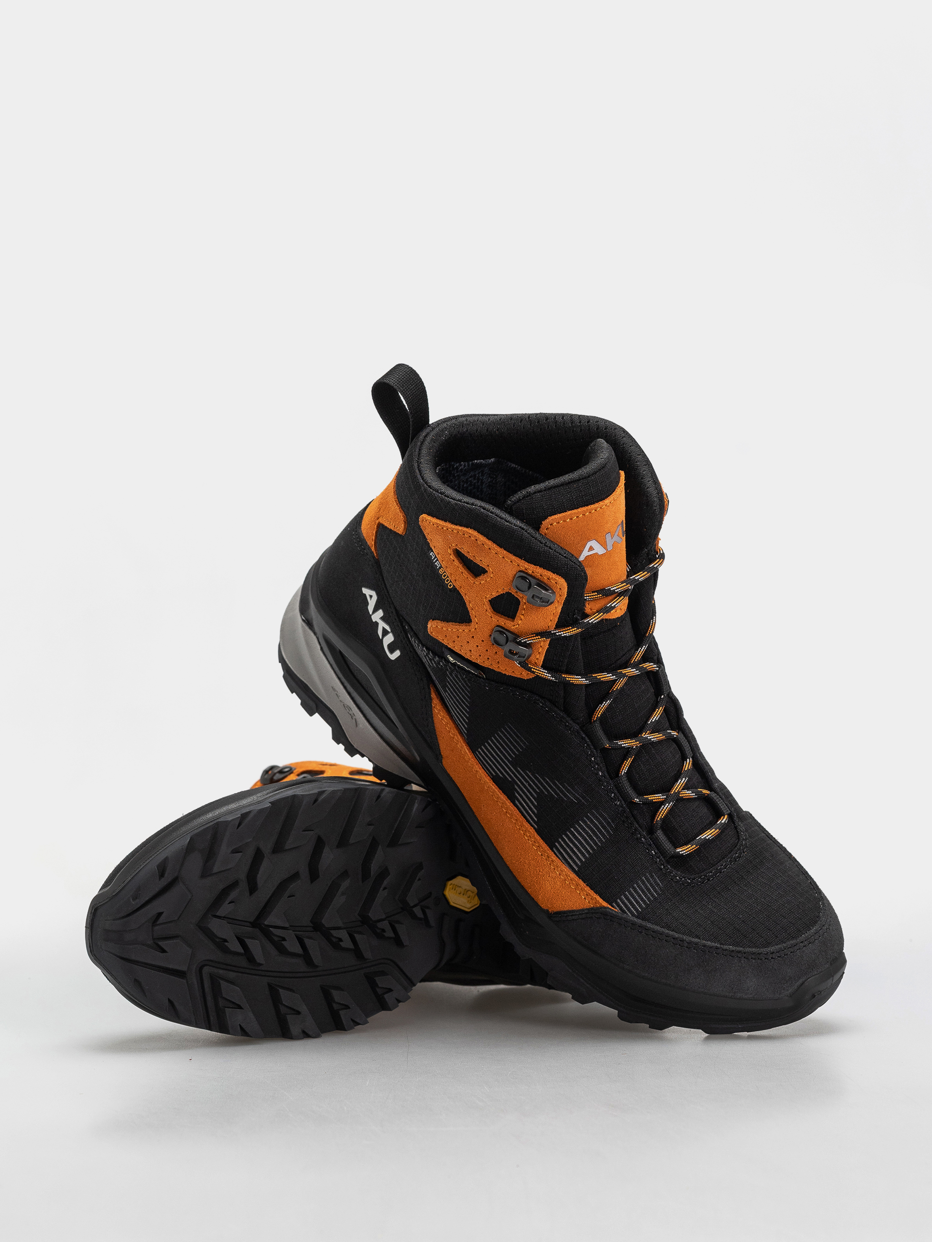 Обувки AKU Adapta Light GTX (black/orange)