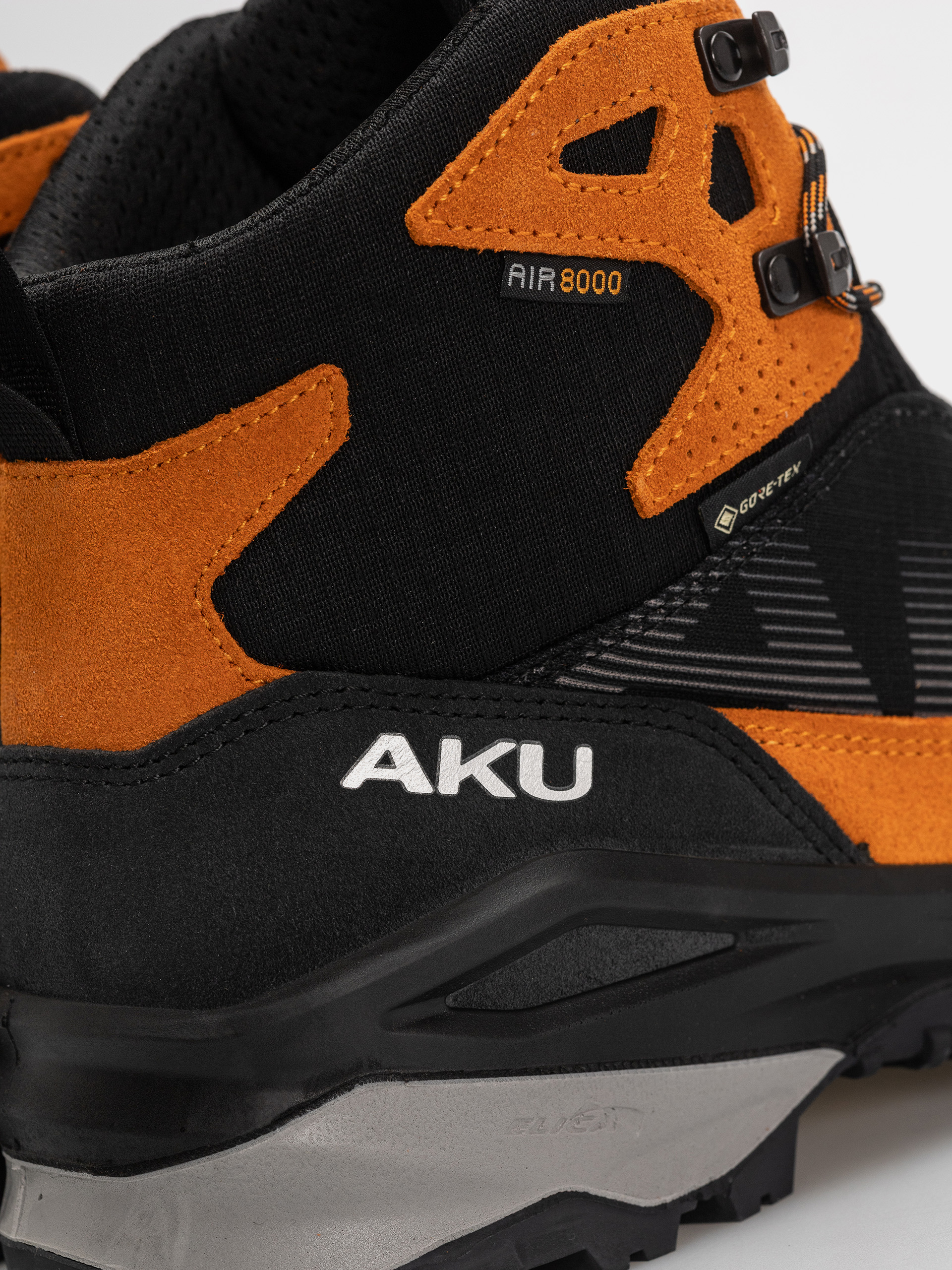 Обувки AKU Adapta Light GTX (black/orange)