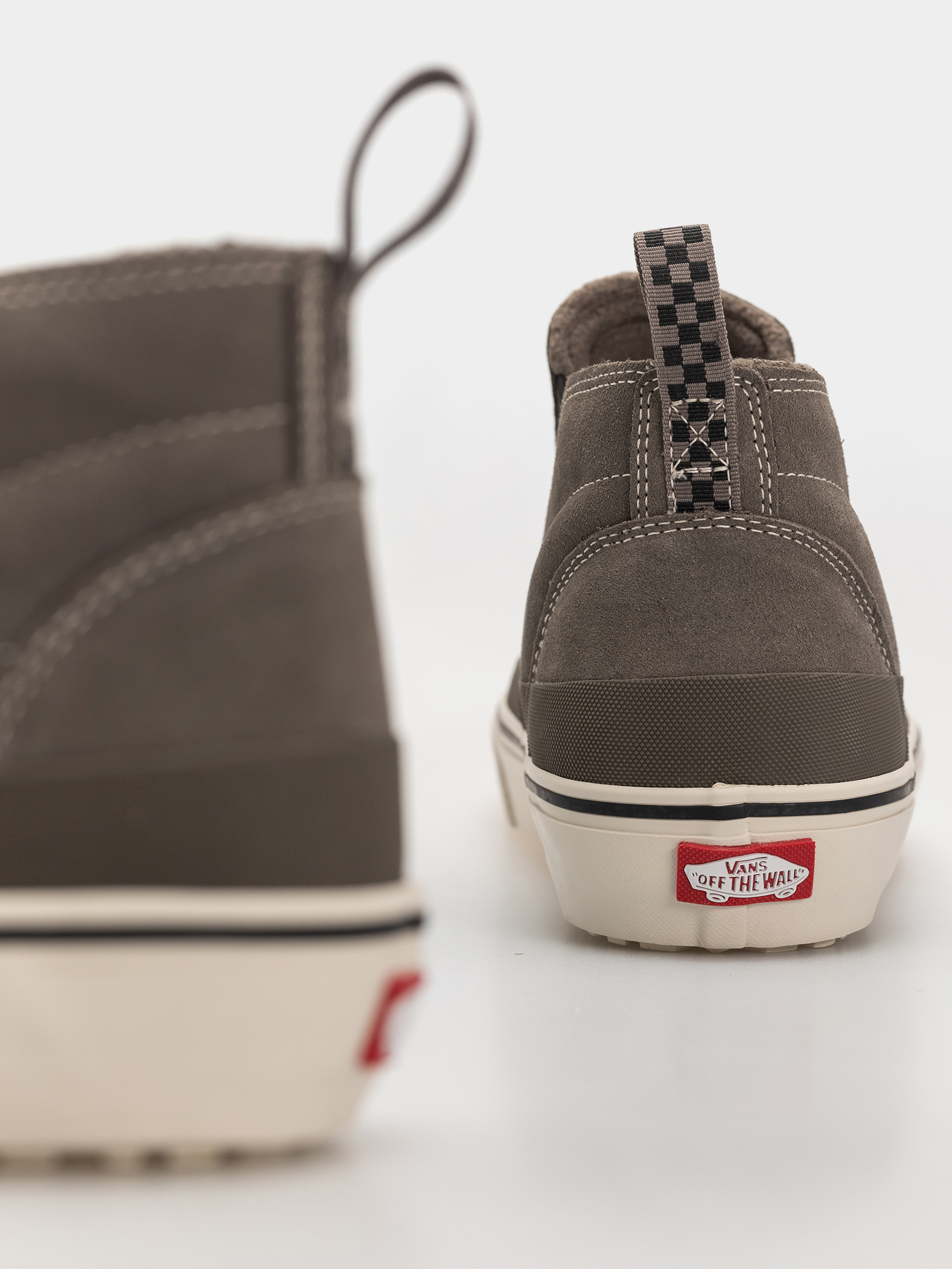 Обувки Vans Mid Slip Insulated (bungee cord)