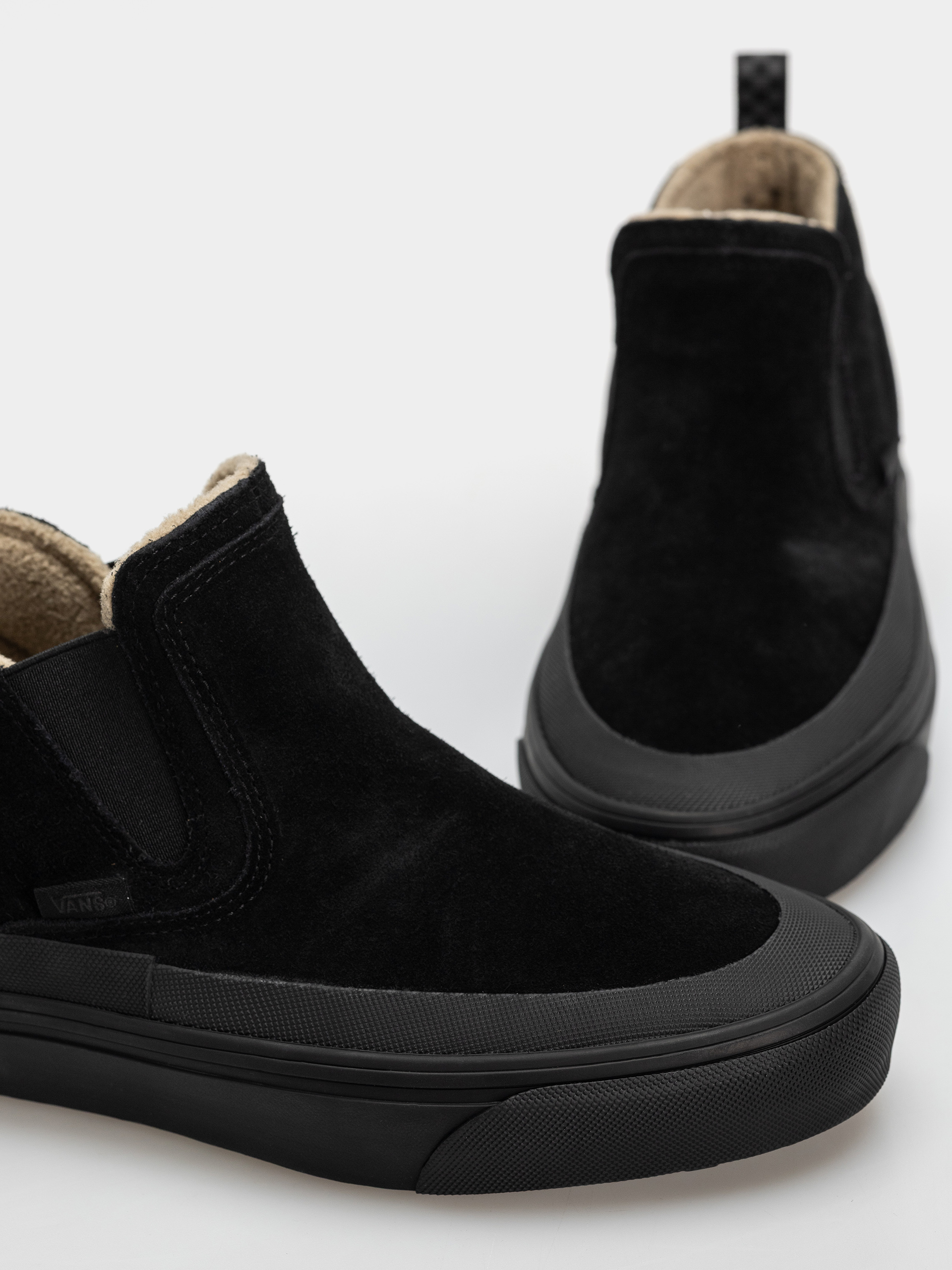 Обувки Vans Mid Slip Insulated (black)