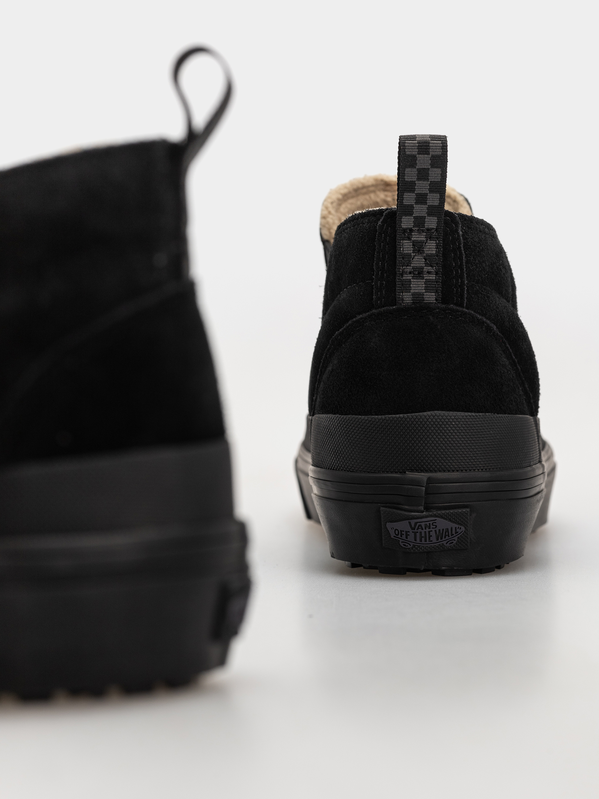 Обувки Vans Mid Slip Insulated (black)