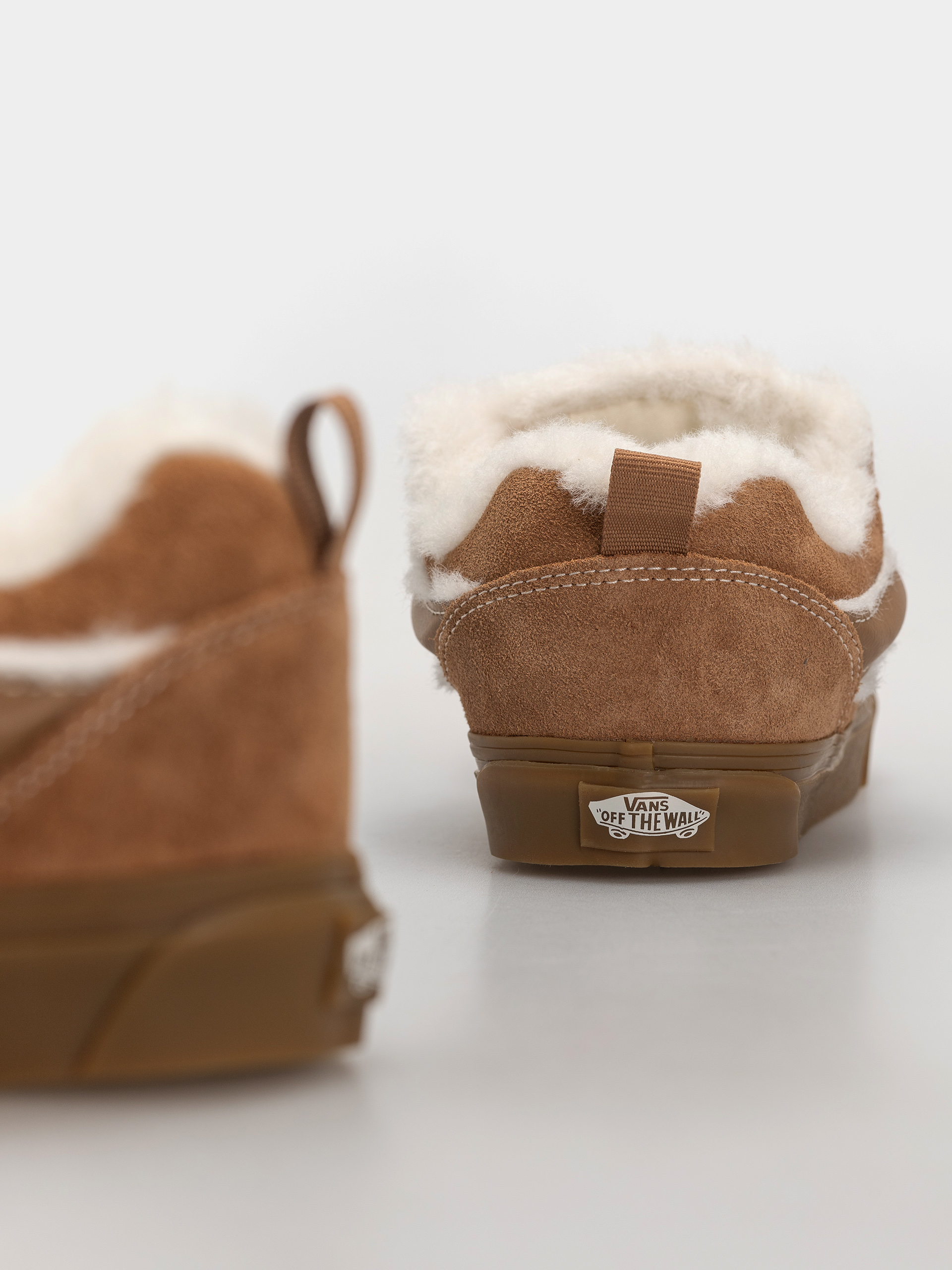 Обувки Vans Knu Skool (chipmunk)