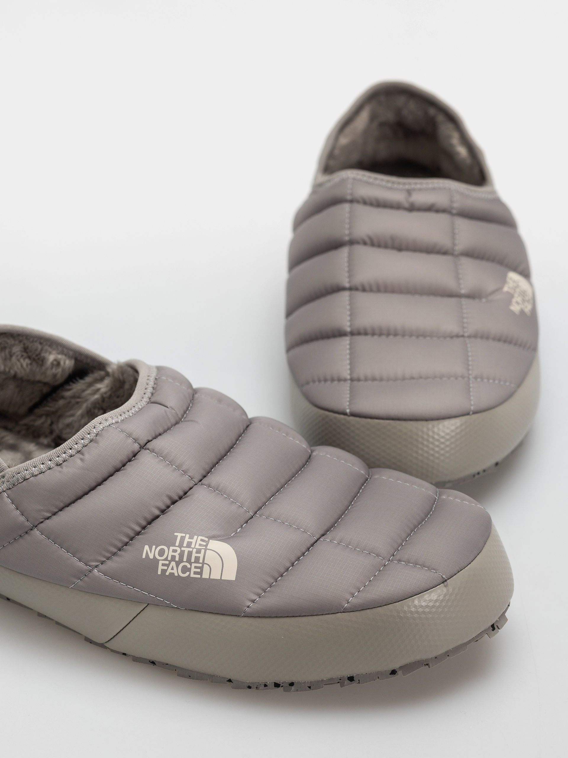 Обувки The North Face Thermoball Traction Mule V (stone slab/calacatta)