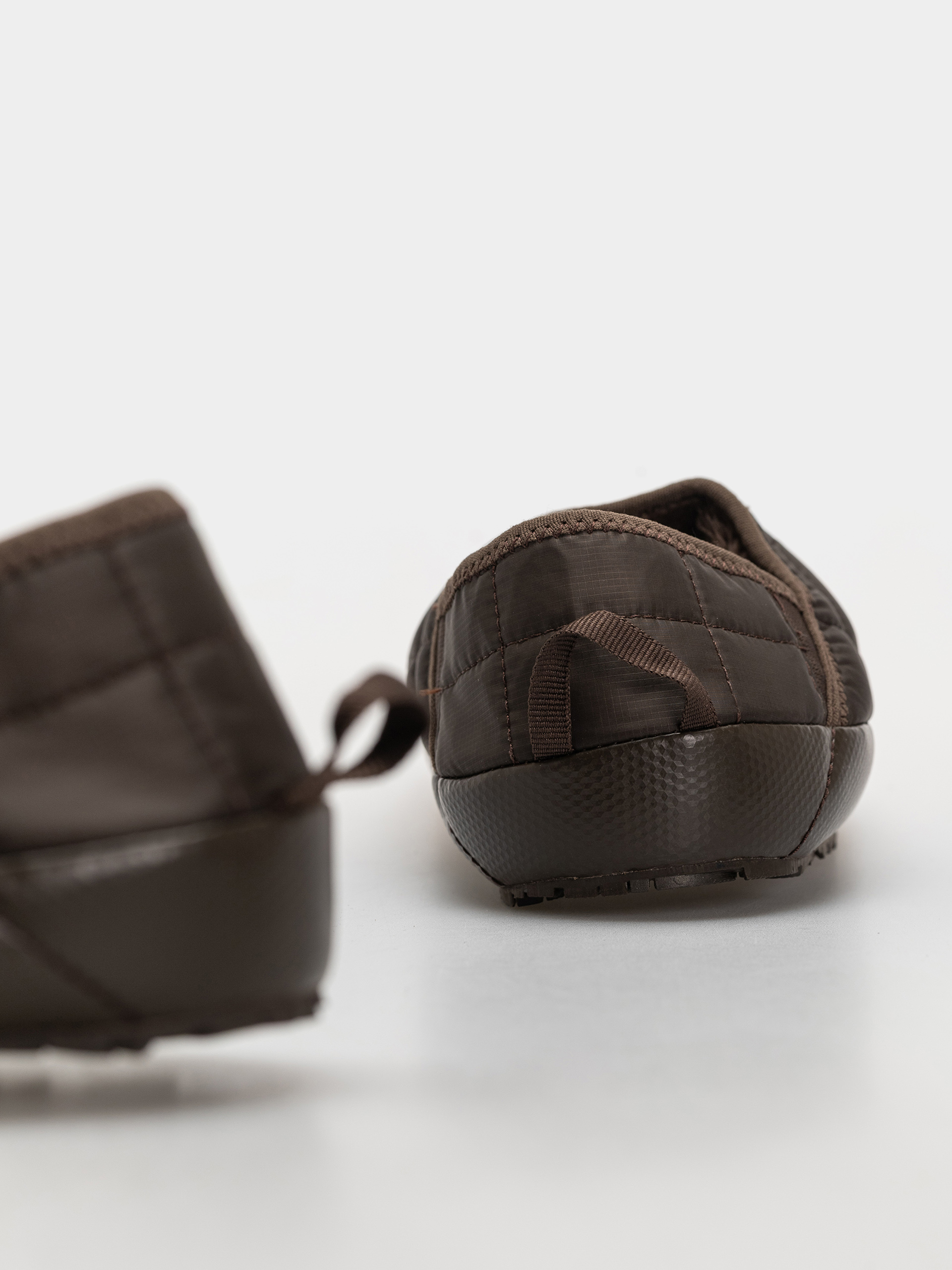 Обувки The North Face Thermoball Traction Mule V Wmn (dark chestnut/dark chestnut)