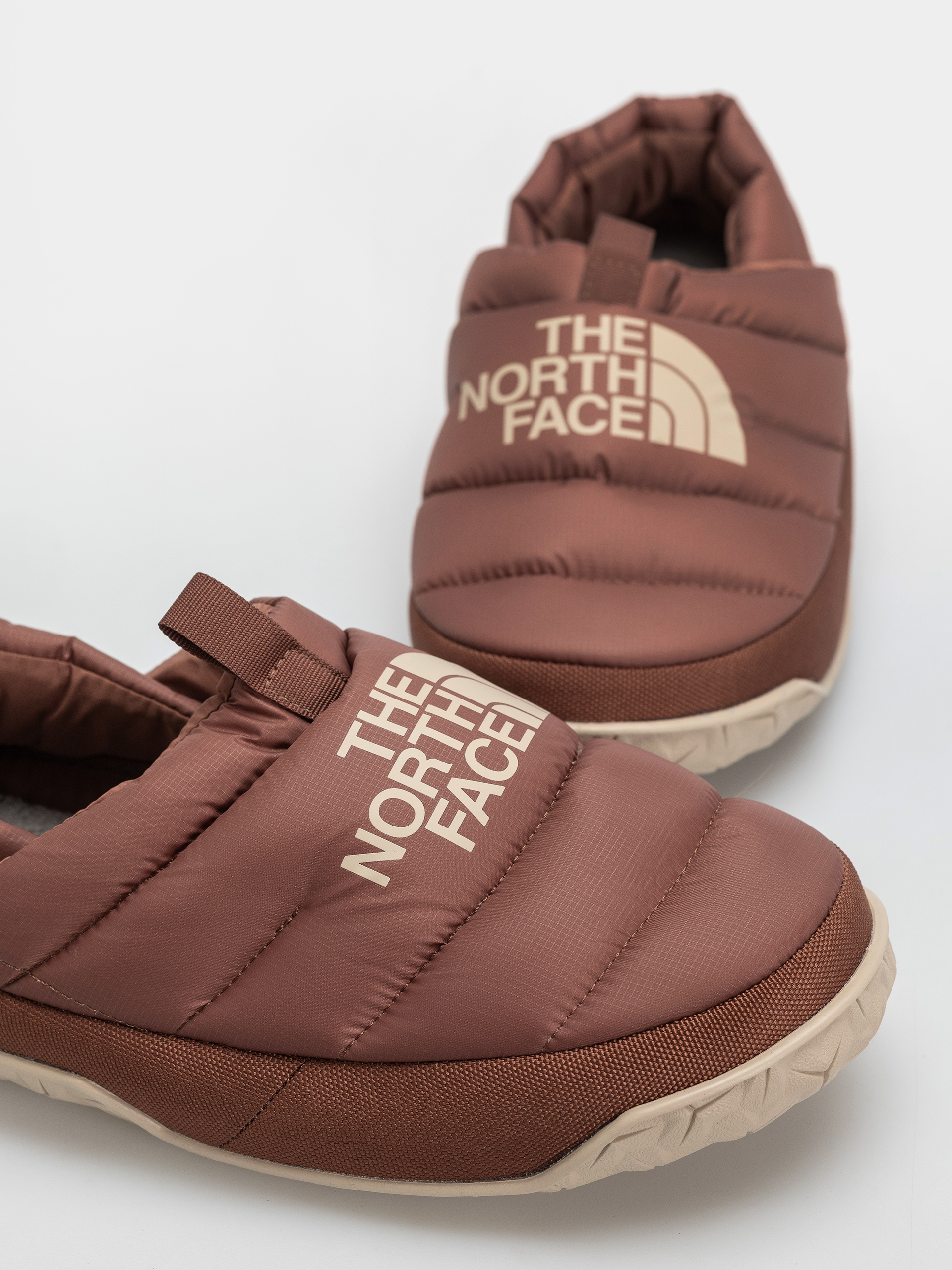 Обувки The North Face Nuptse Mule Wmn (copper silt/timeless ta)