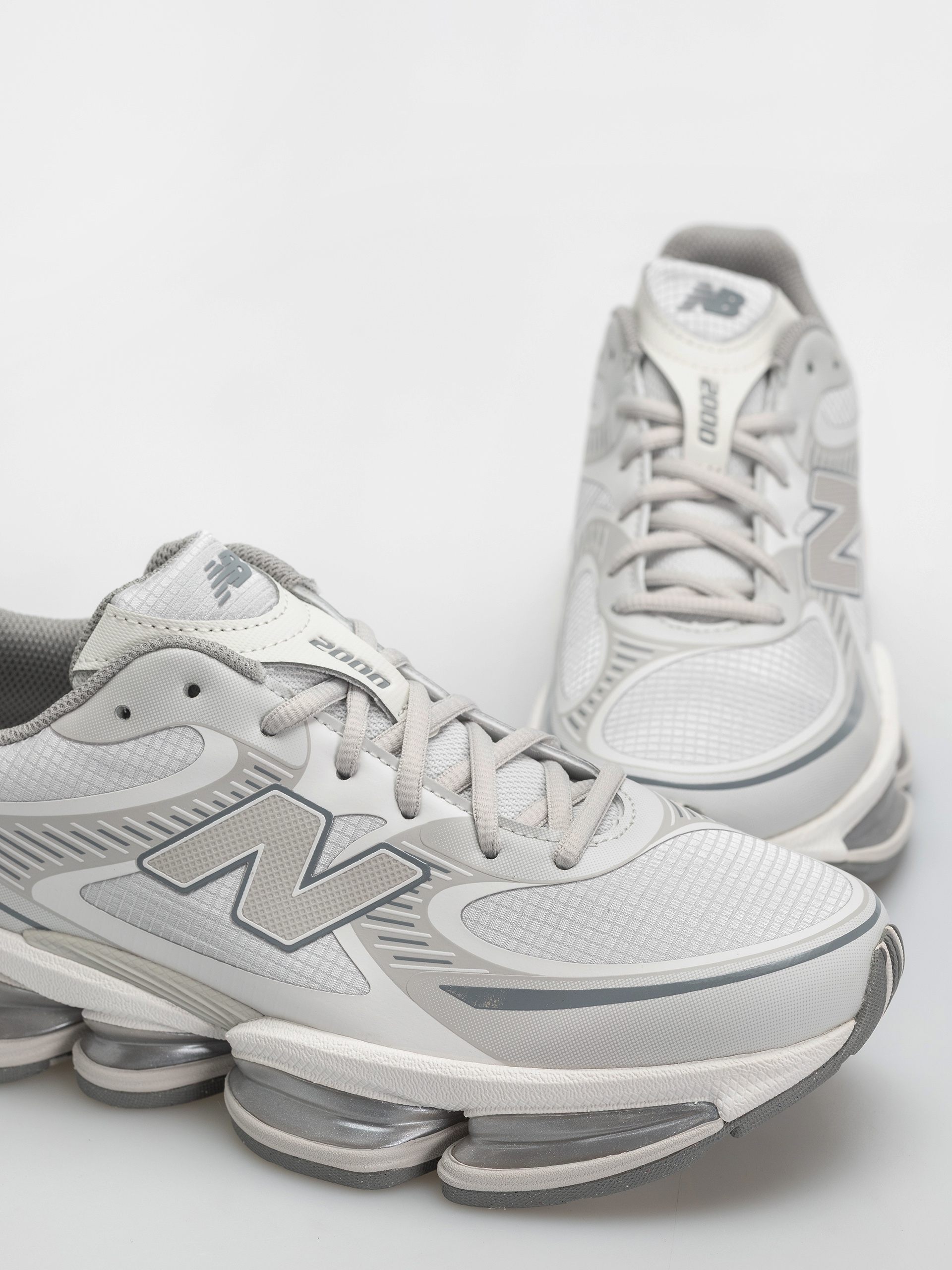 Обувки New Balance 2000 (reflection/grey matter/slate grey)
