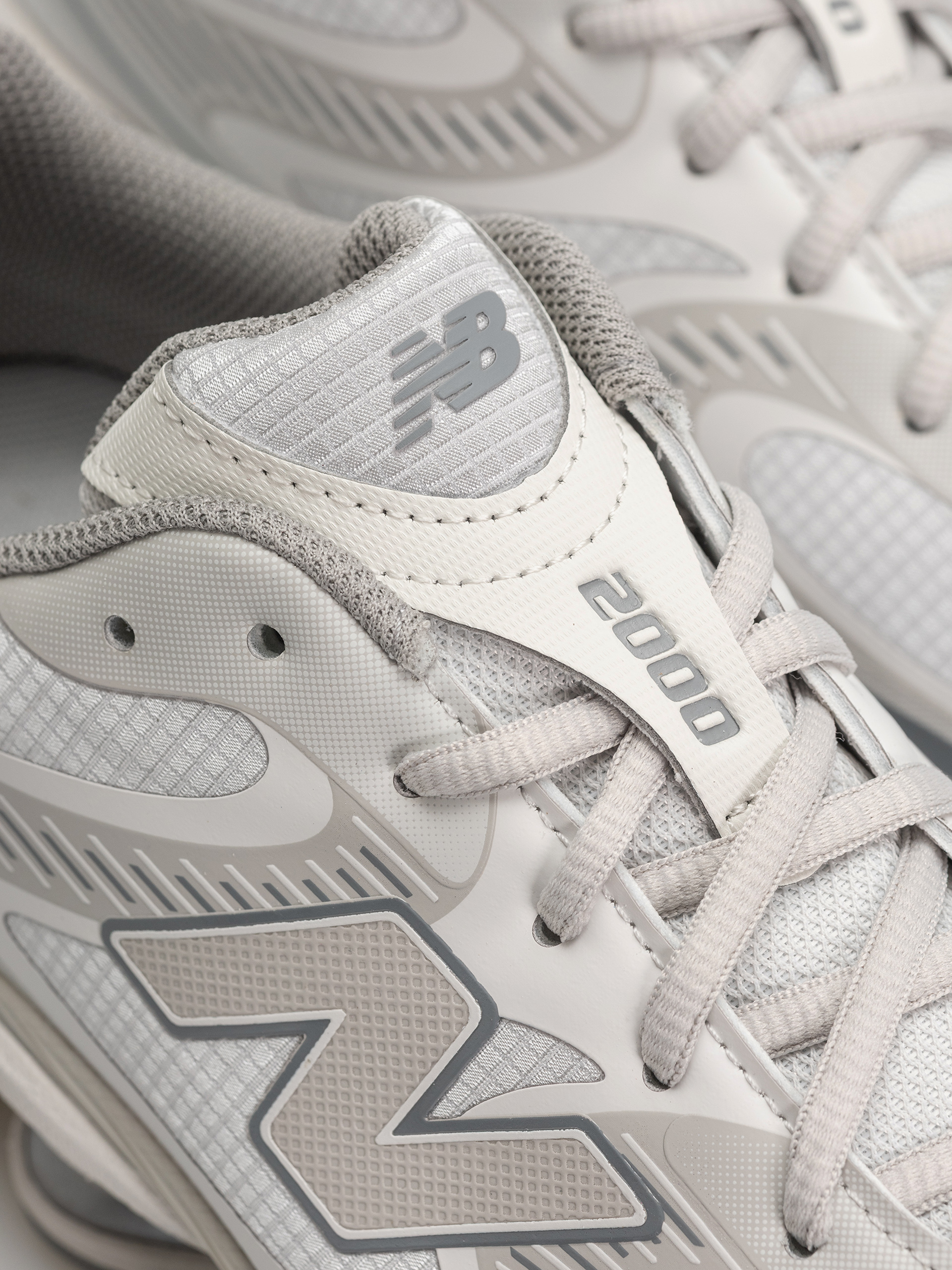 Обувки New Balance 2000 (reflection/grey matter/slate grey)
