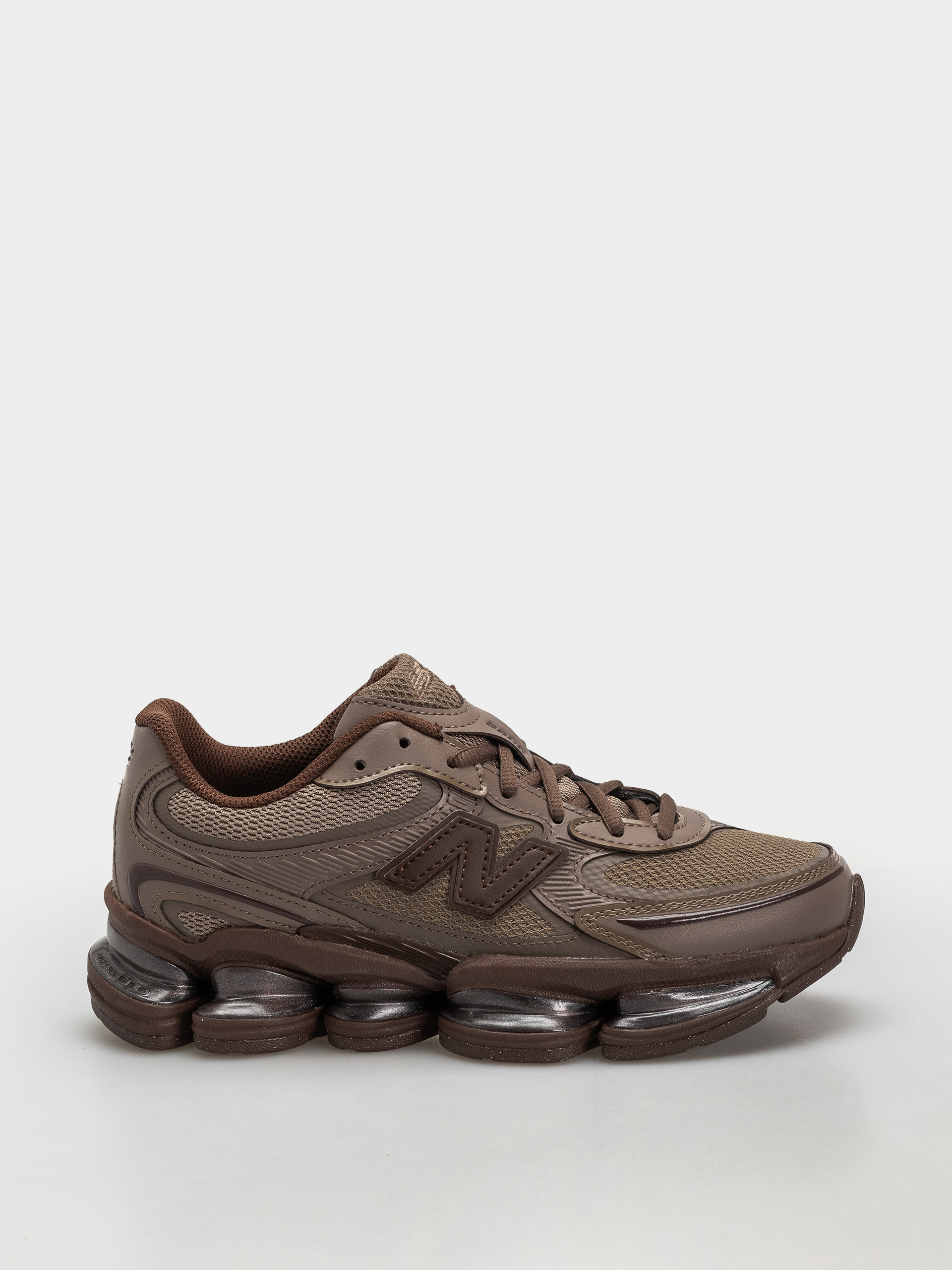 Обувки New Balance 2000 (thunder brown/pumpernickel)