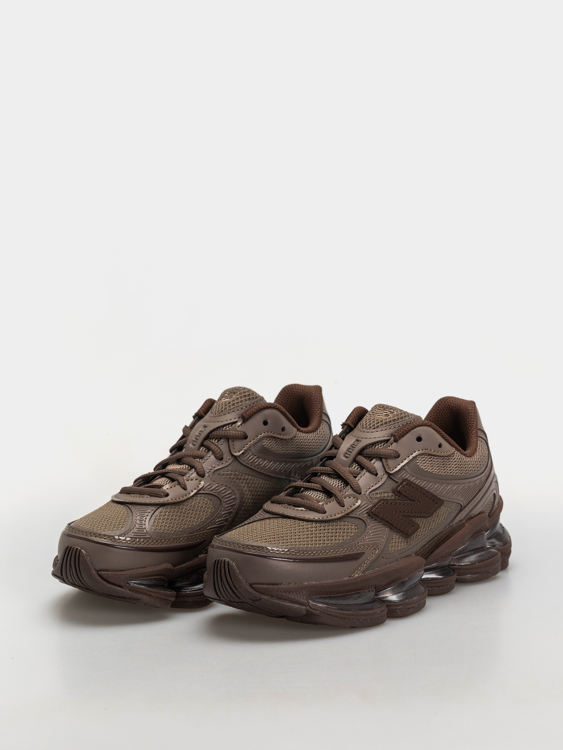 Обувки New Balance 2000 (thunder brown/pumpernickel)