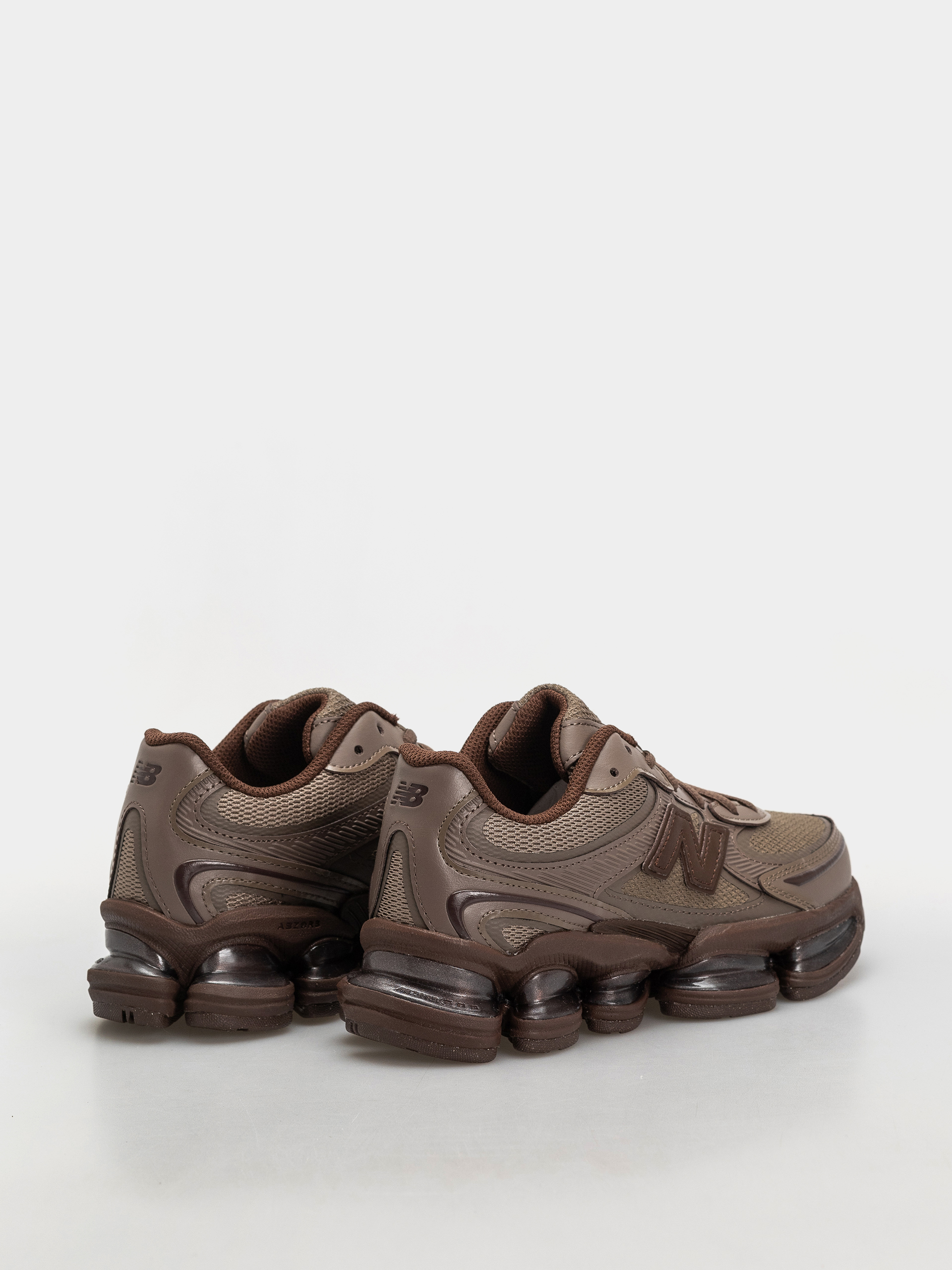 Обувки New Balance 2000 (thunder brown/pumpernickel)