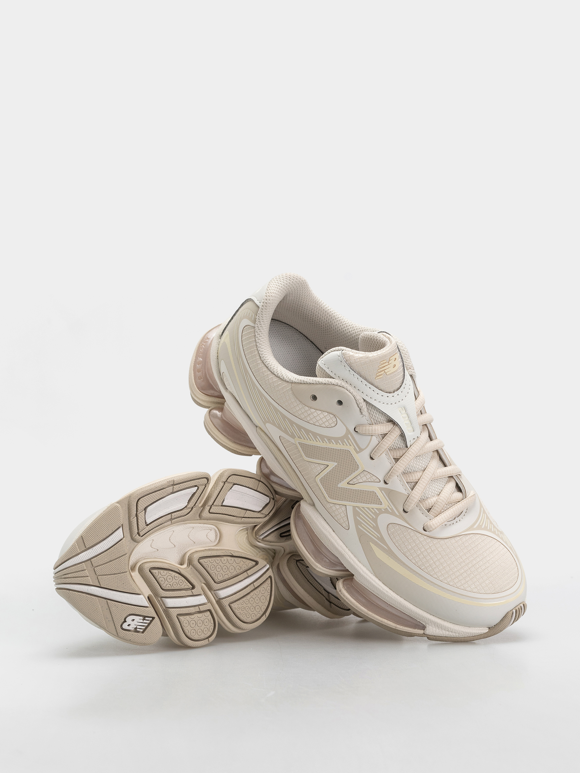 Обувки New Balance 2000 (linen/sea salt/timberwolf)