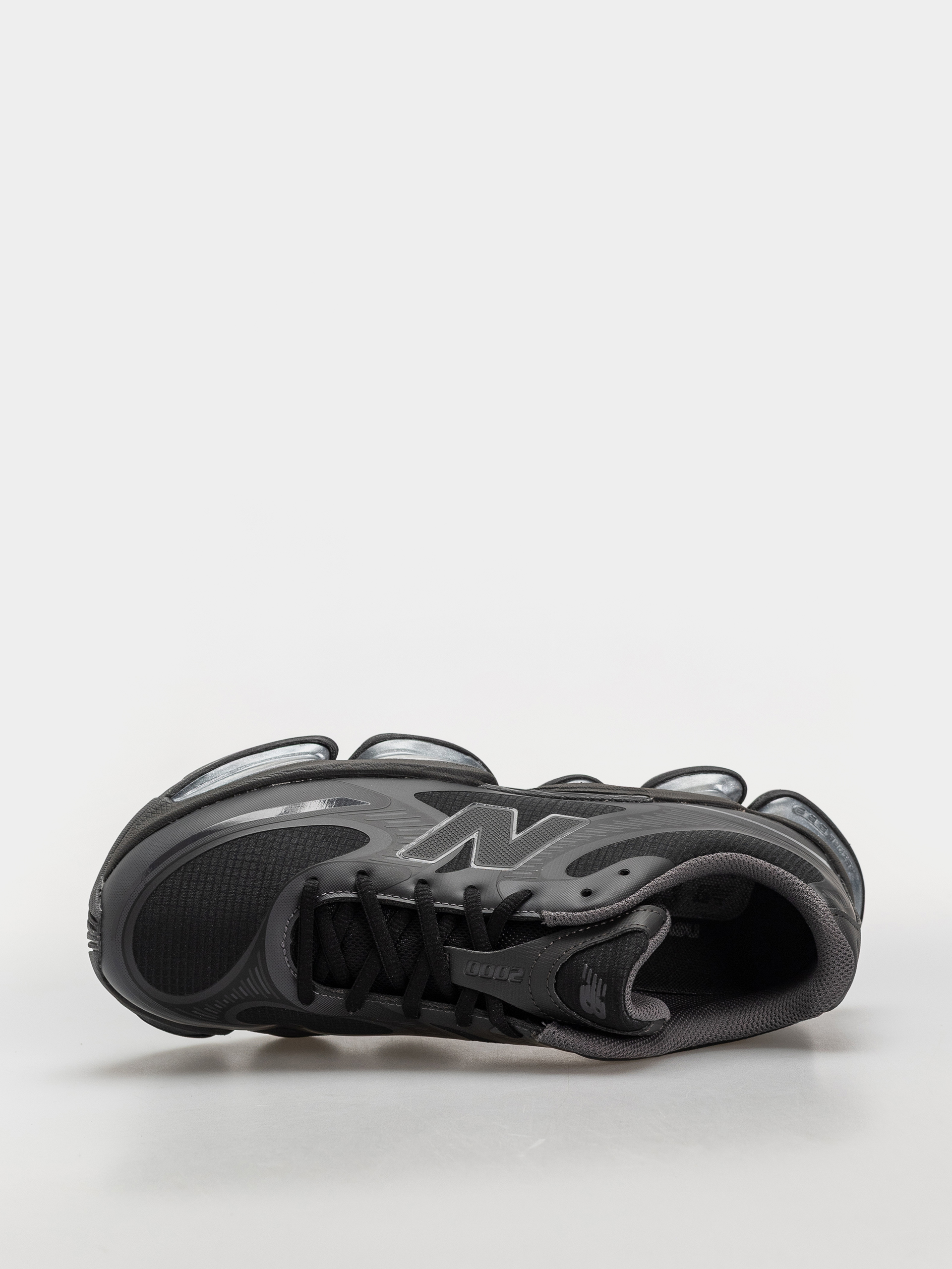 Обувки New Balance 2000 (black/black cement/magnet)