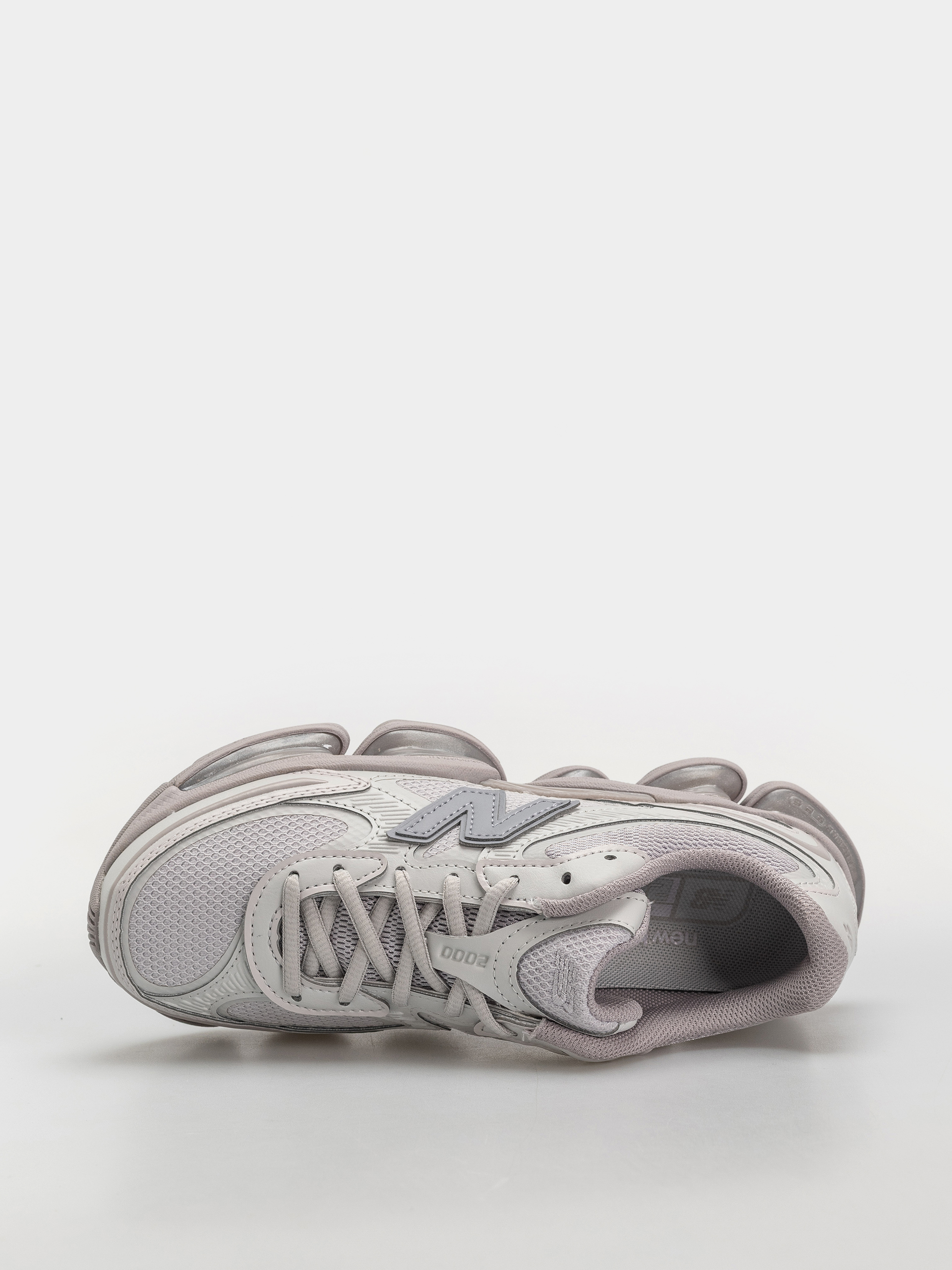 Обувки New Balance 2000 (horizon grey/truffle salt)