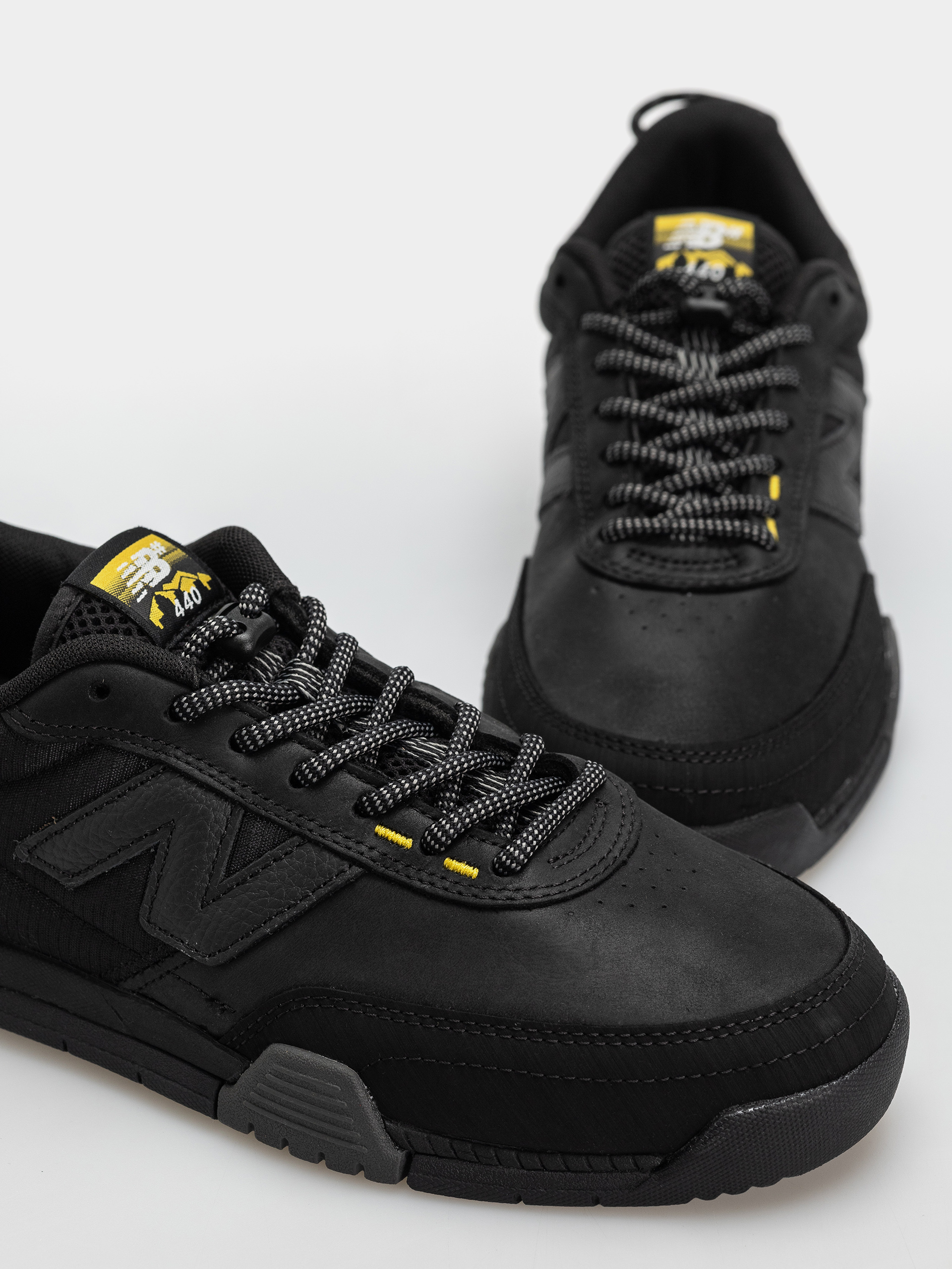 Обувки New Balance 440 (black/happy yellow)