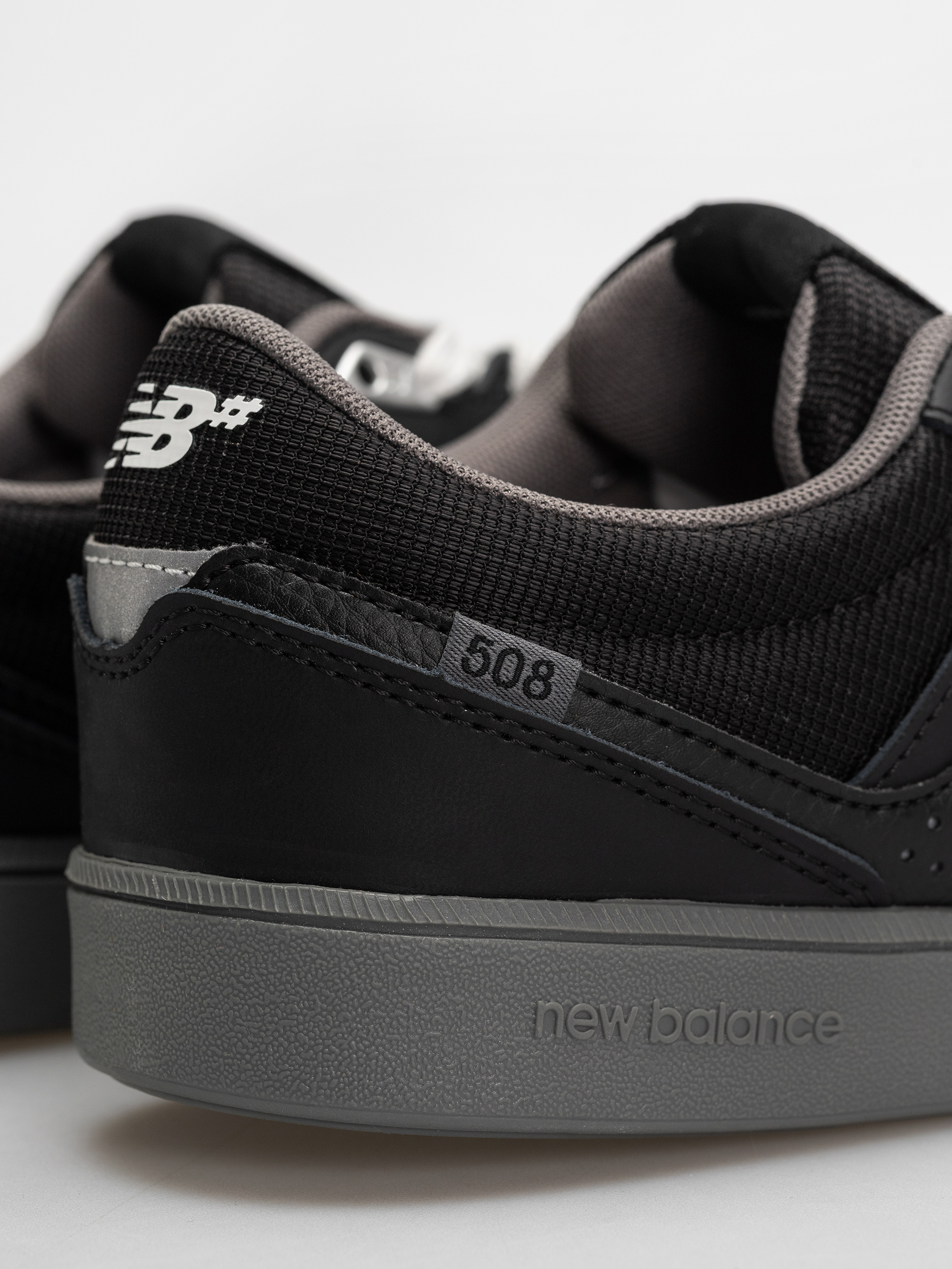 Обувки New Balance 508 (black/white)
